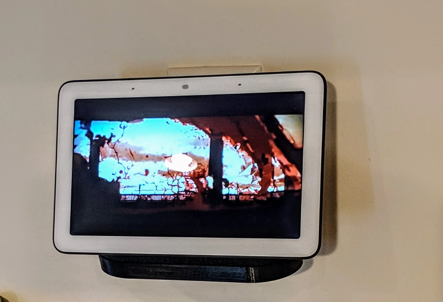 Google Home Hub Outlet Plug Mount V2