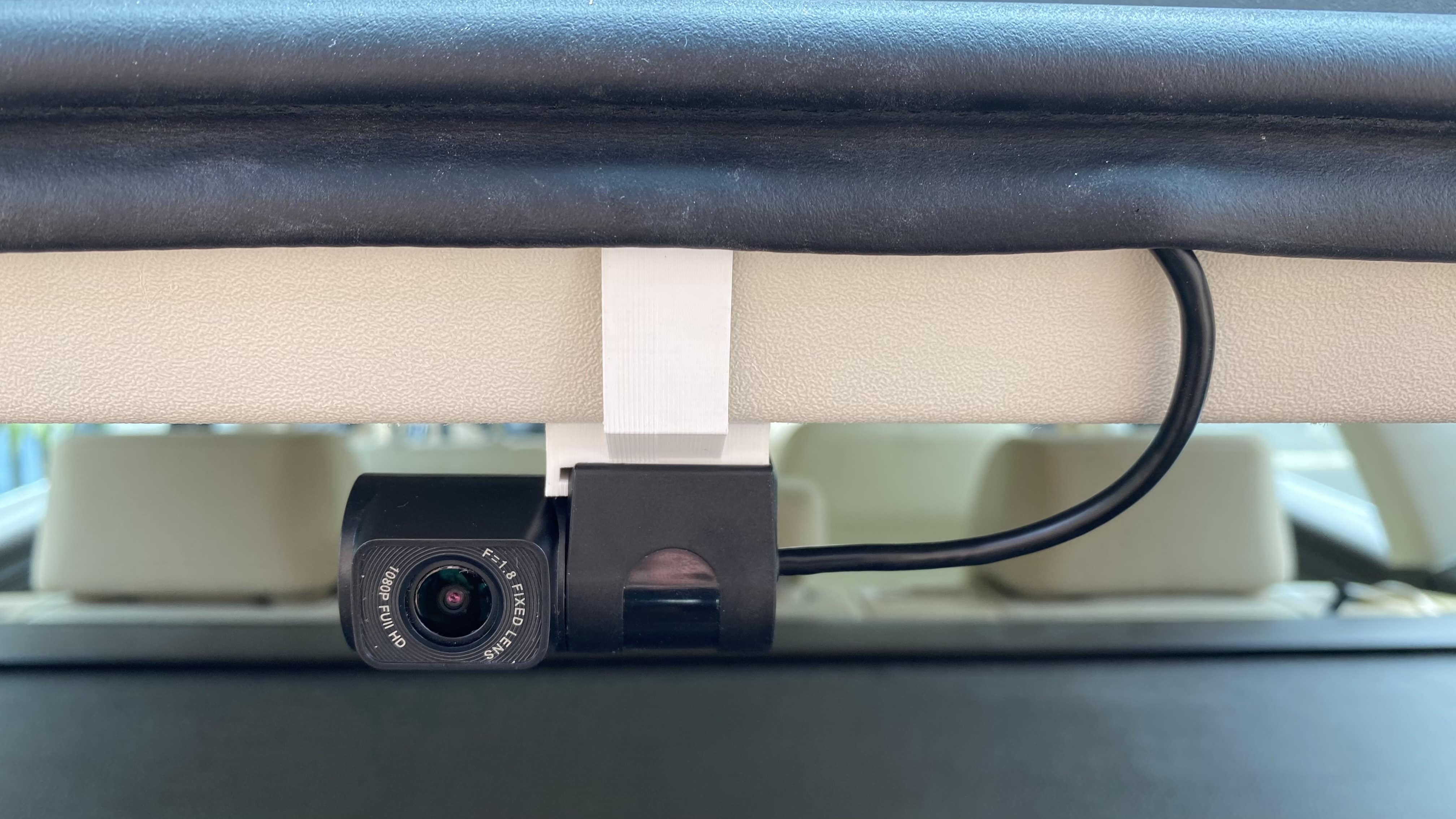 Vantrue N4 rear cam mount VW Passat