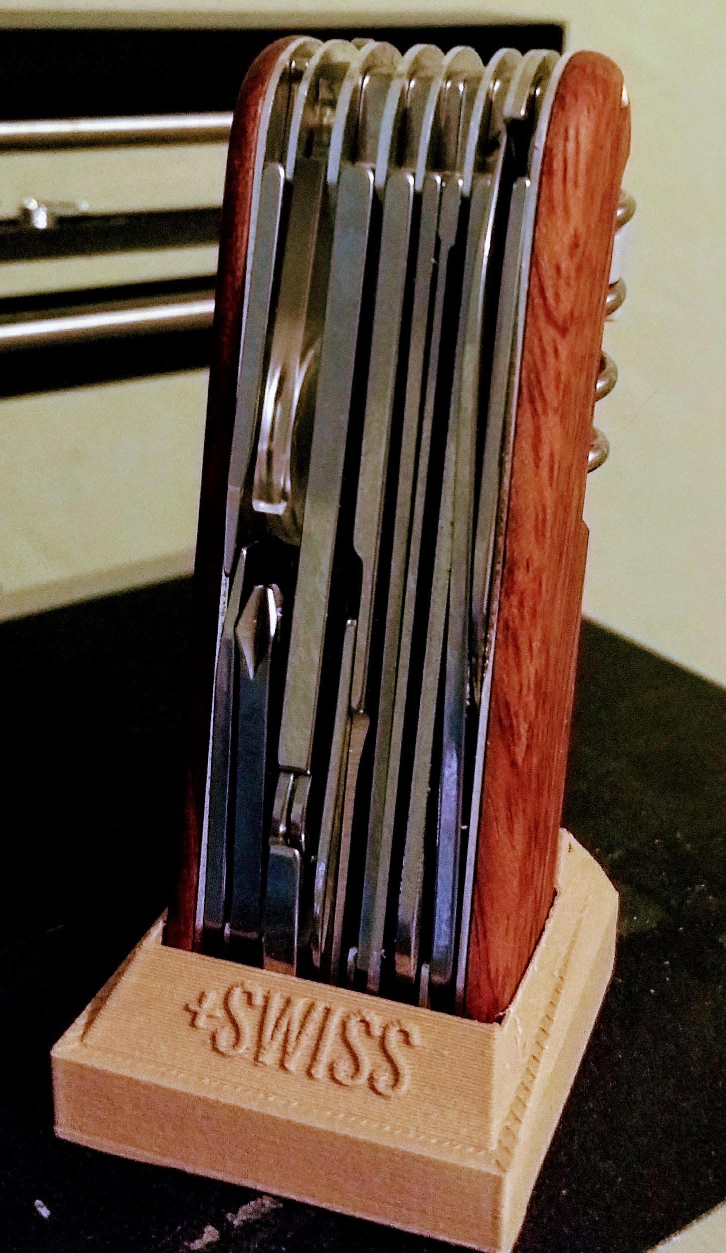 Swiss Army Knife Champ Stand (1.25" width)