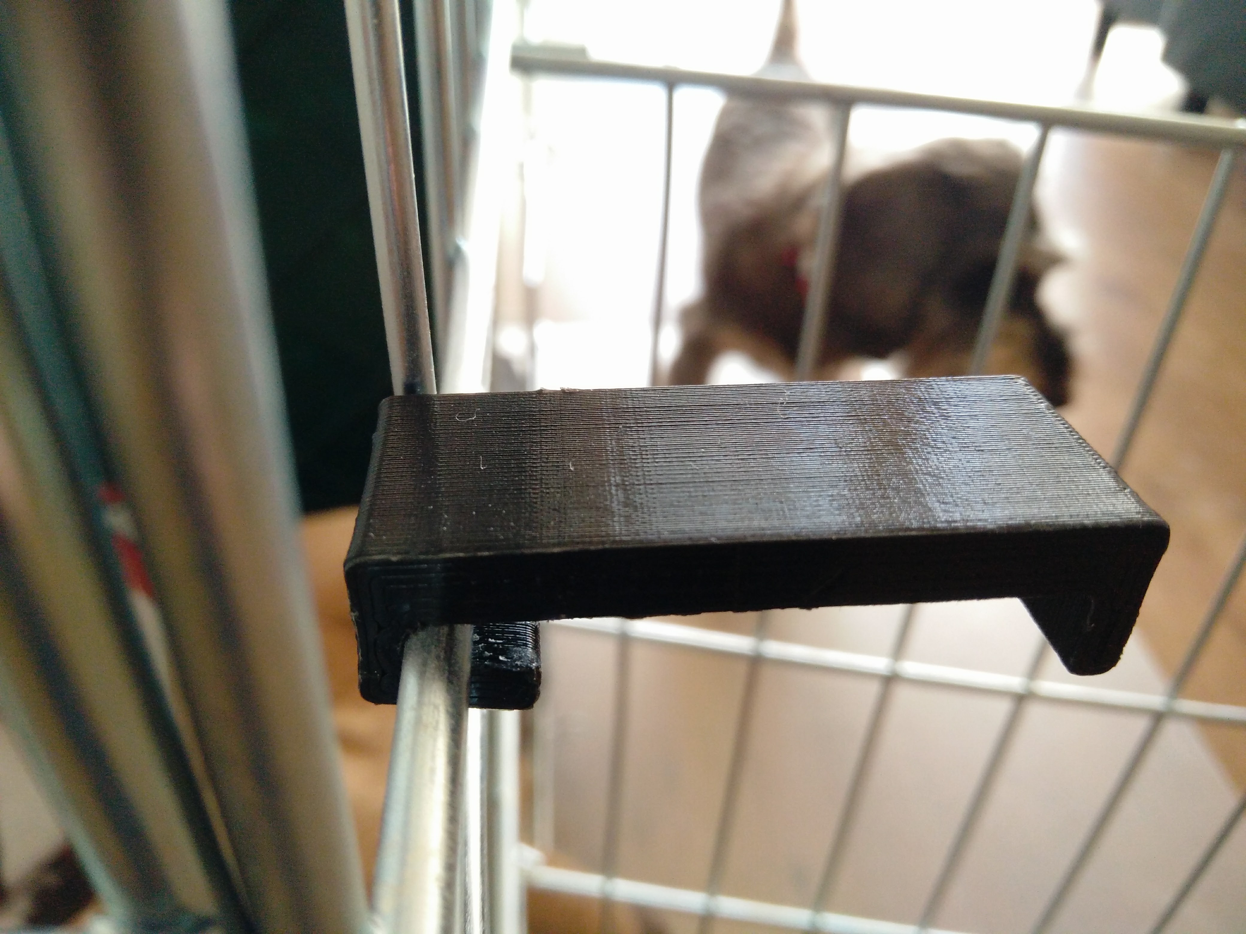 Bench / Crate door hook for medium sized dog crate