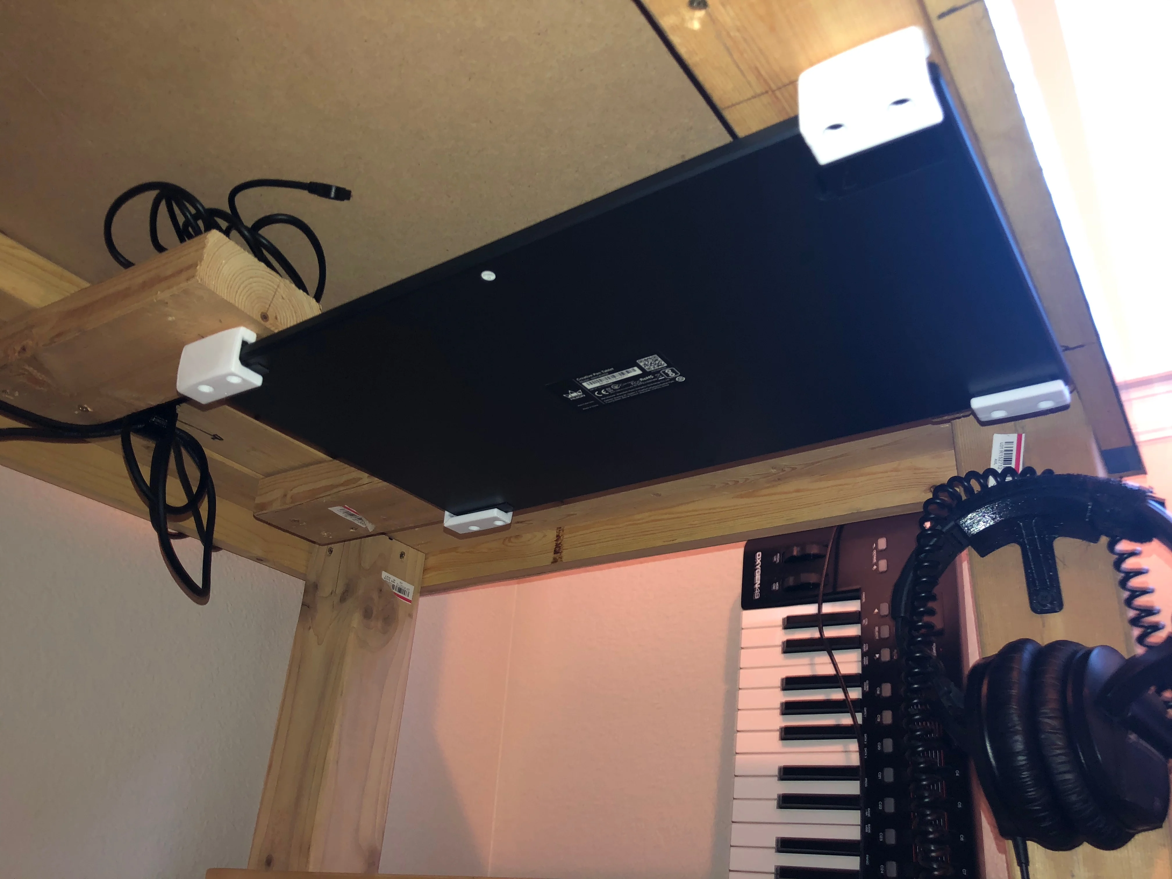 Huion WH1409 Under-Desk Mount - Rev. B