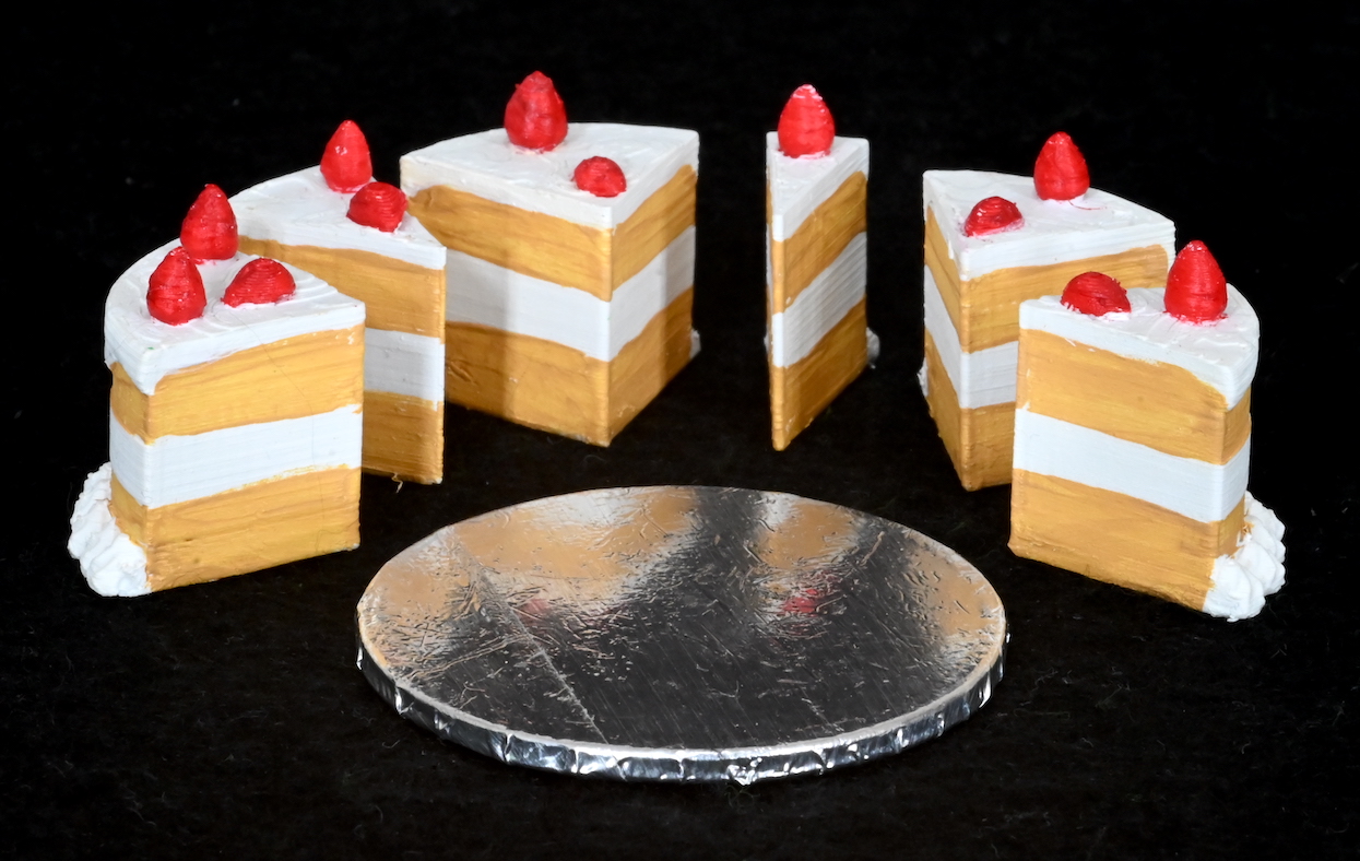 Sliced Strawberry Cake (Enely)