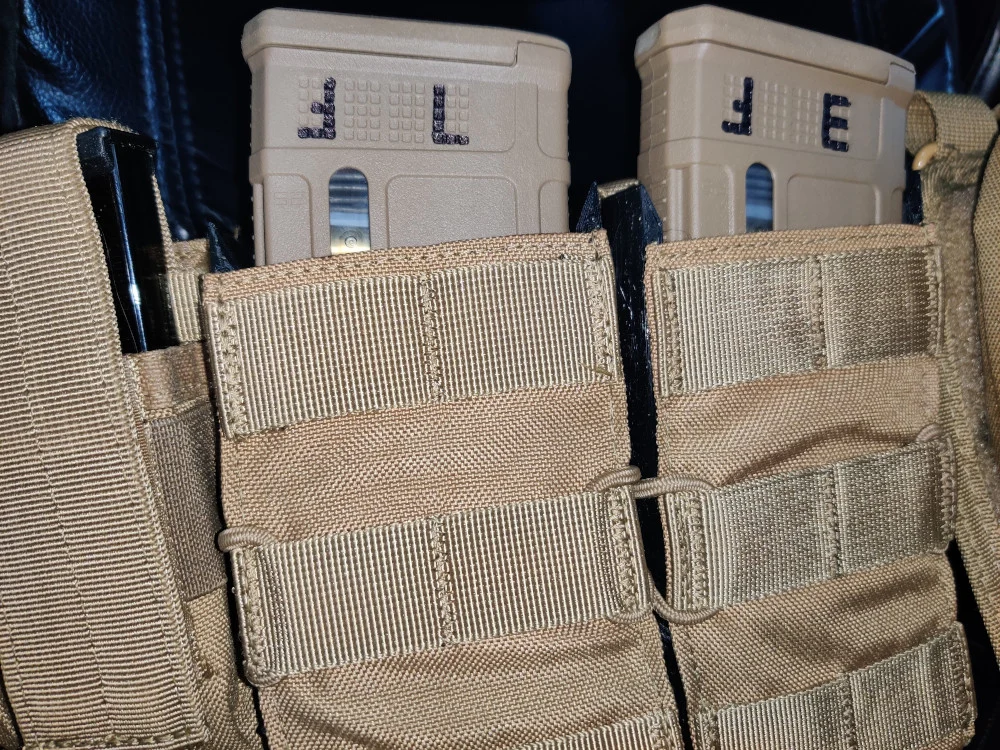 Mag Pouch Bungee Side Retention
