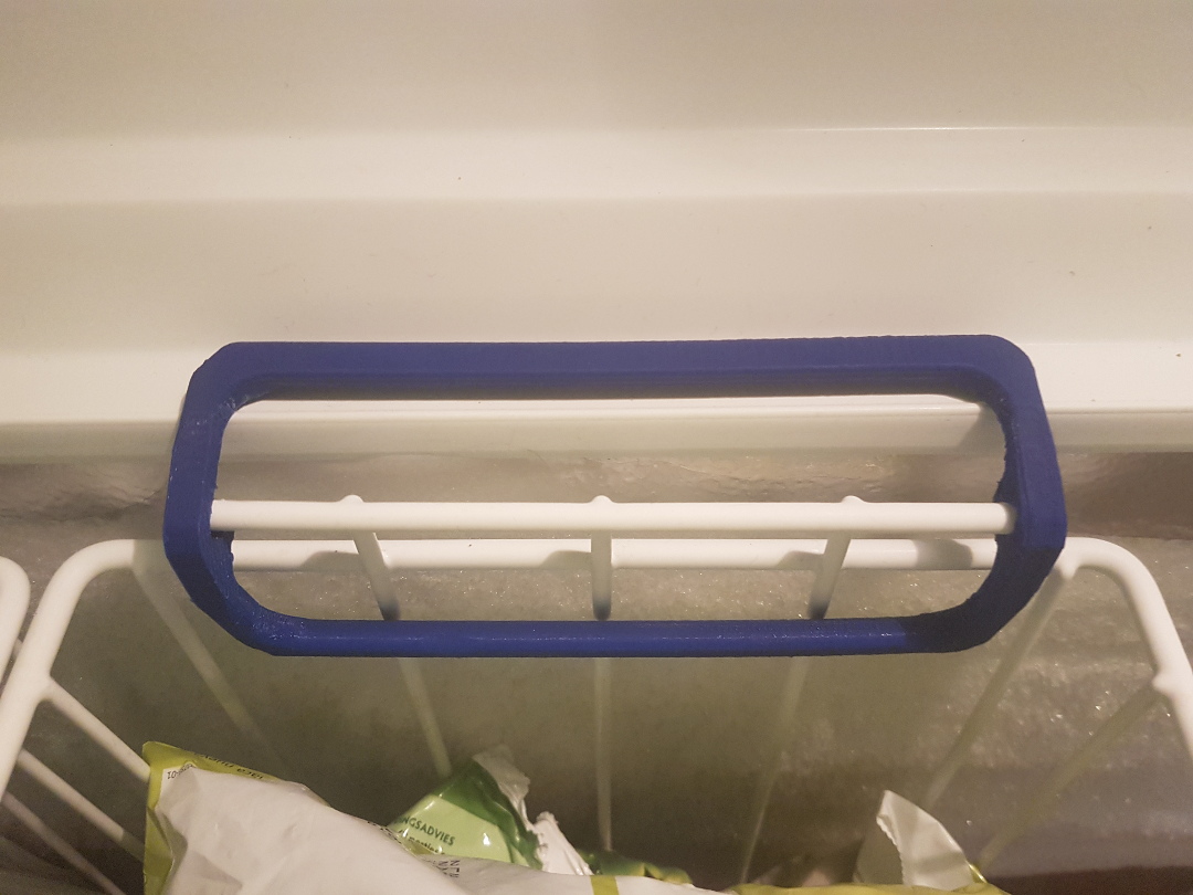 Freezer basket holder / Gefriertruhe Korb Griff