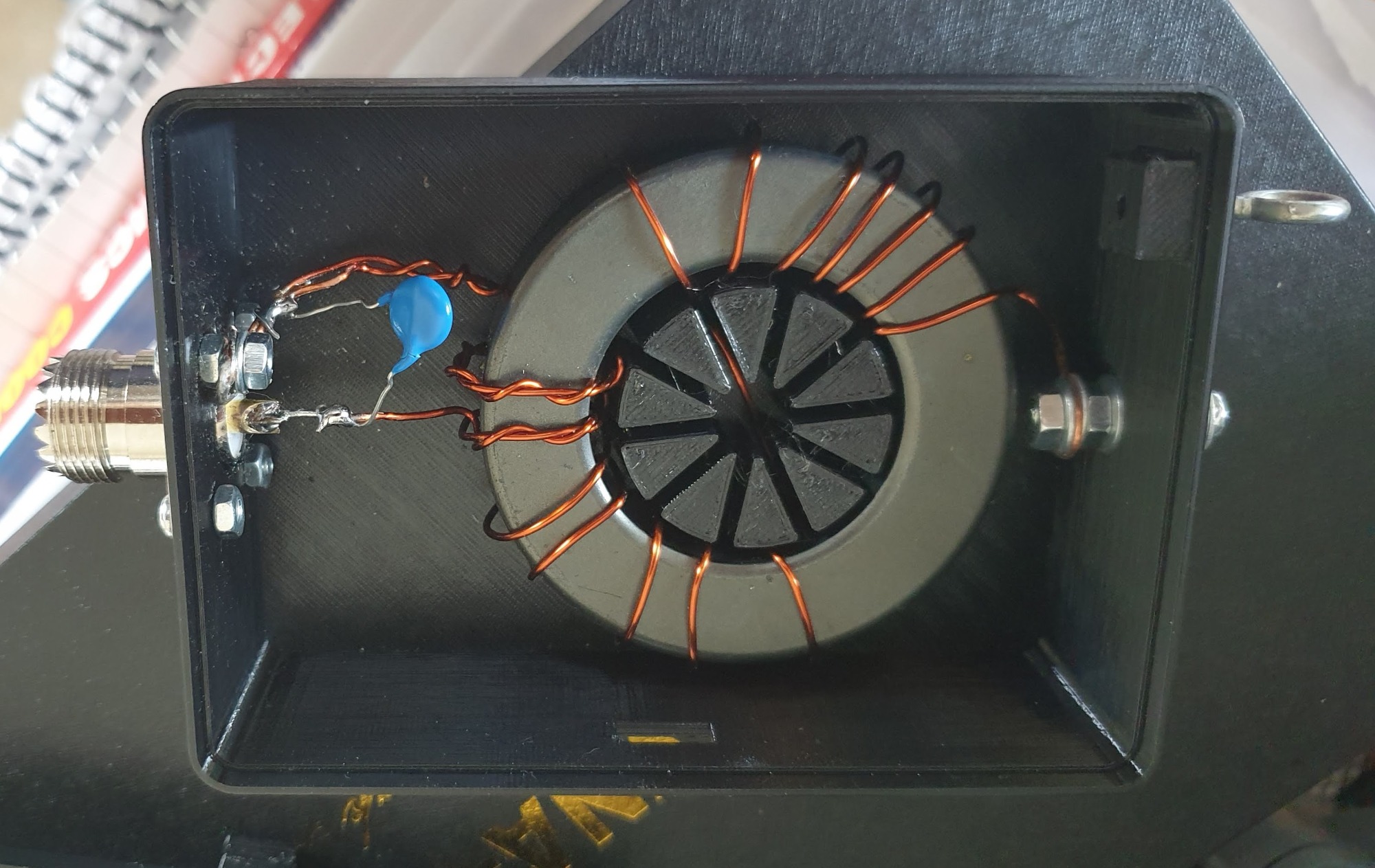 UN UN for Amateur Radio  - Box and mounting clip