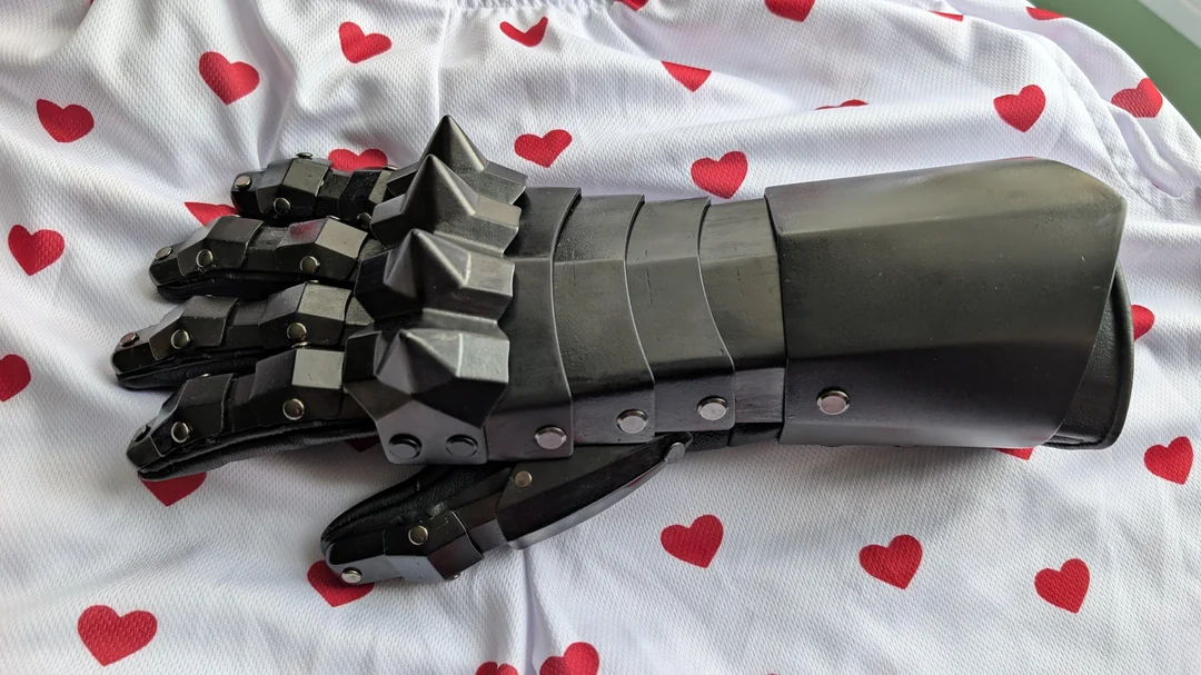 Spiked Gauntlet