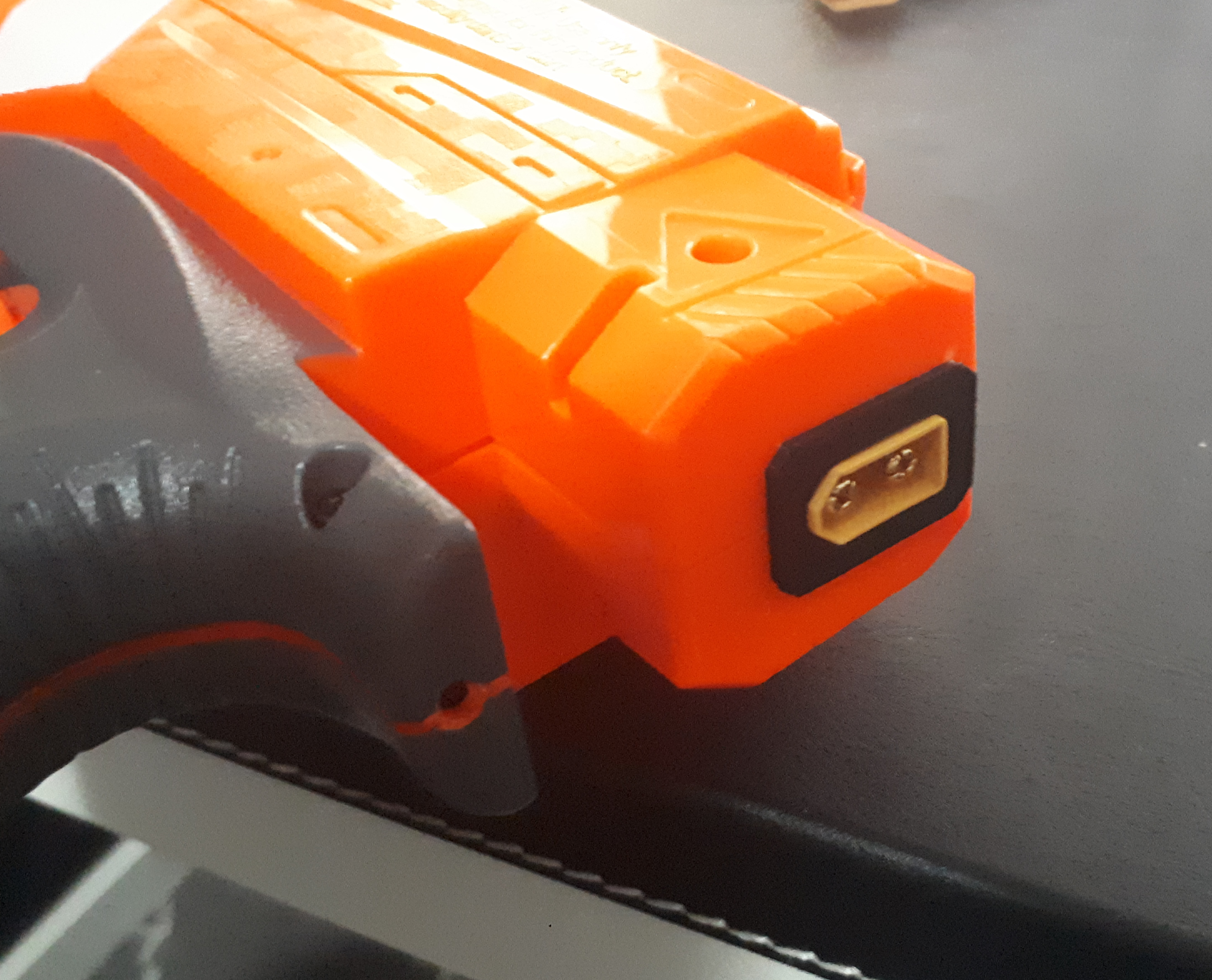 XT60 bezel - Nerf Stryfe