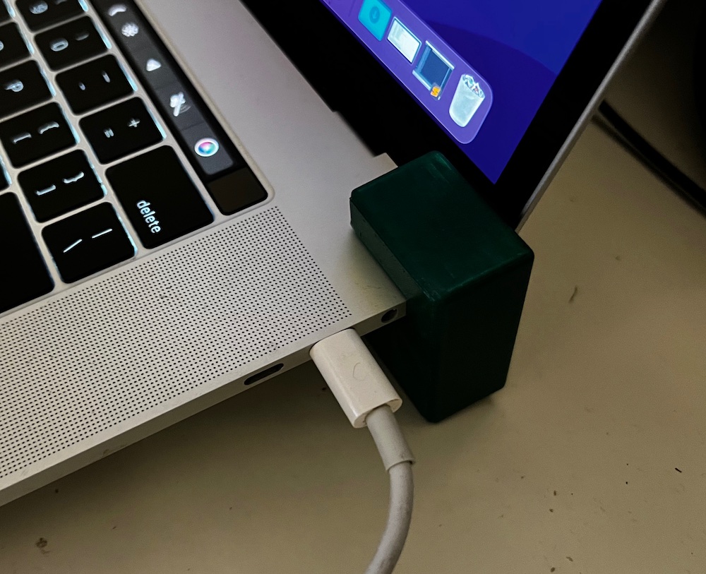 MacBook Pro (15-inch, 2018) Riser