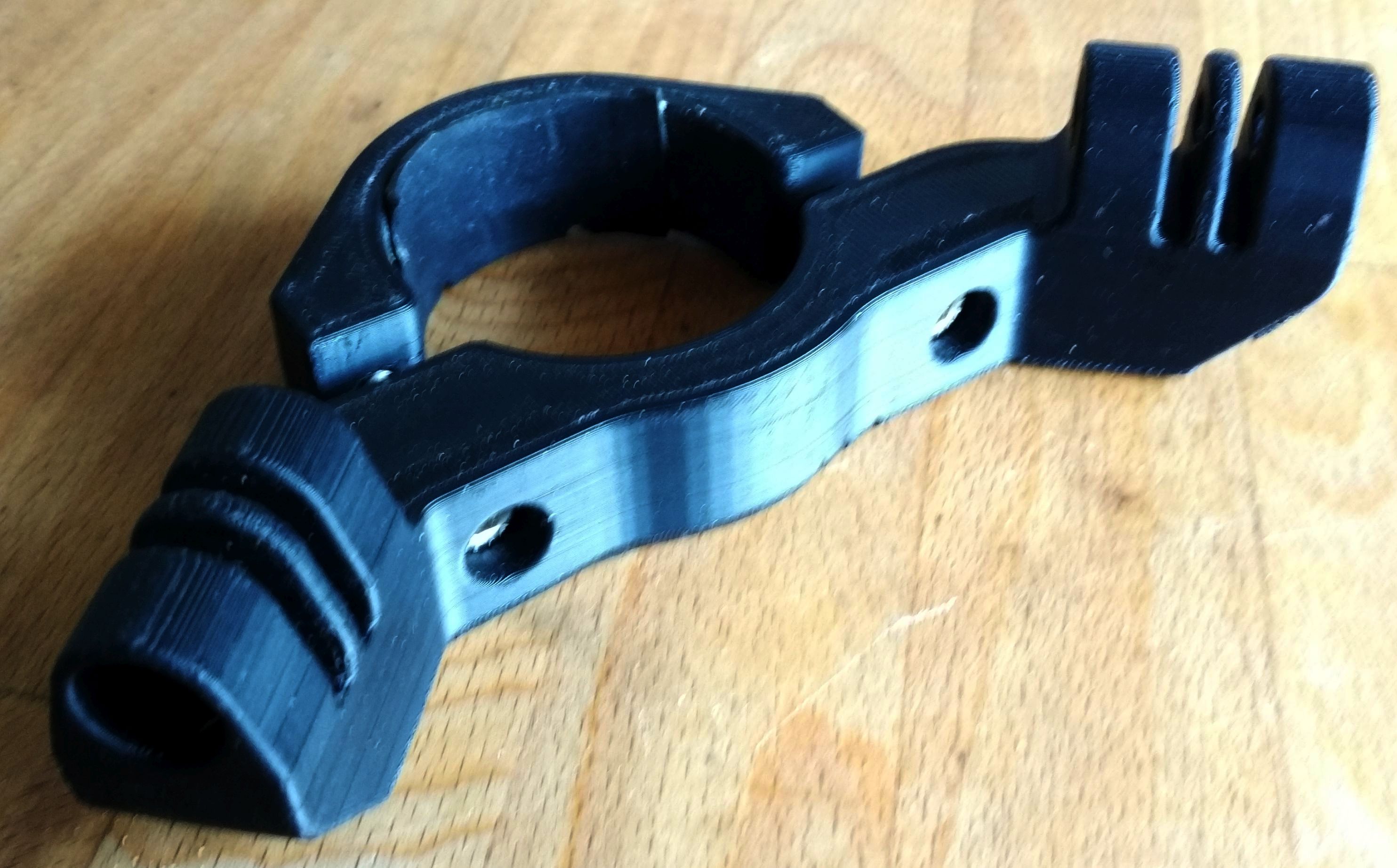 Dual GoPro windsurfing SDM mast mount