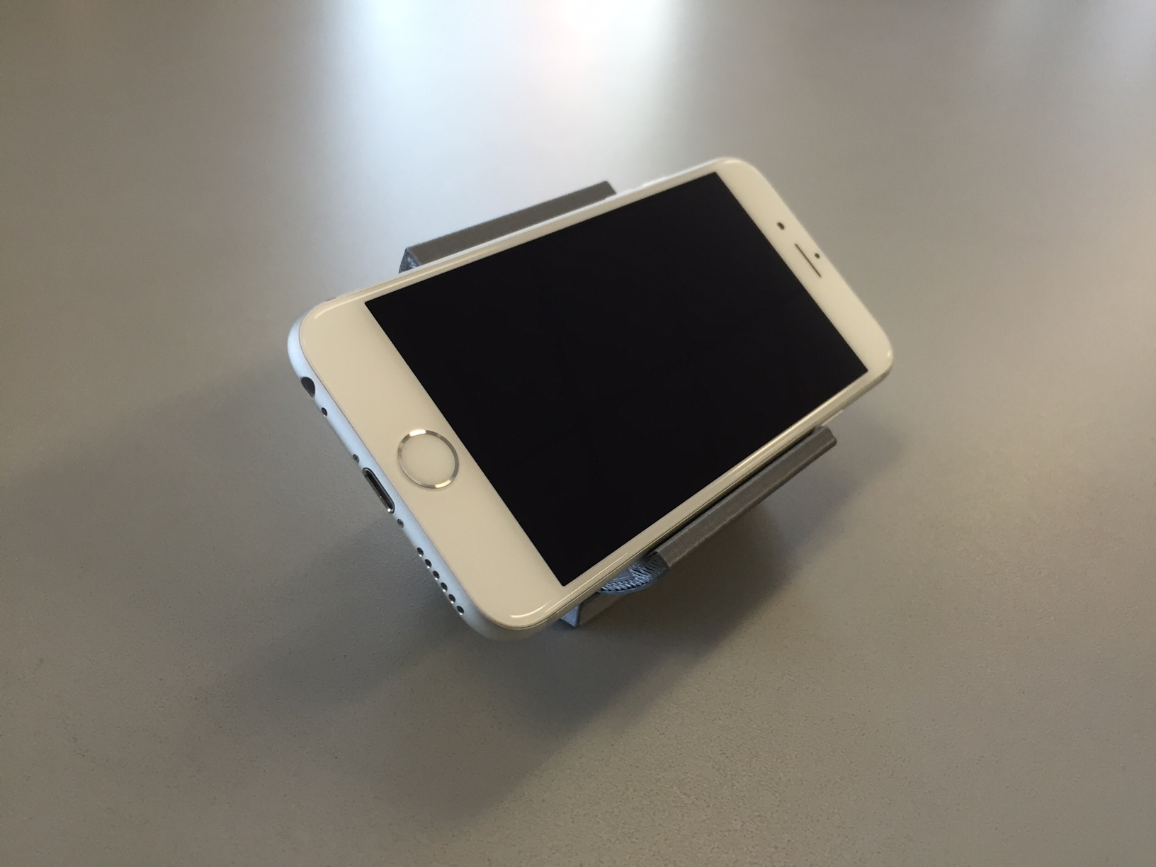 Adjustable Tilt iPhone 6/6s Landscape Stand