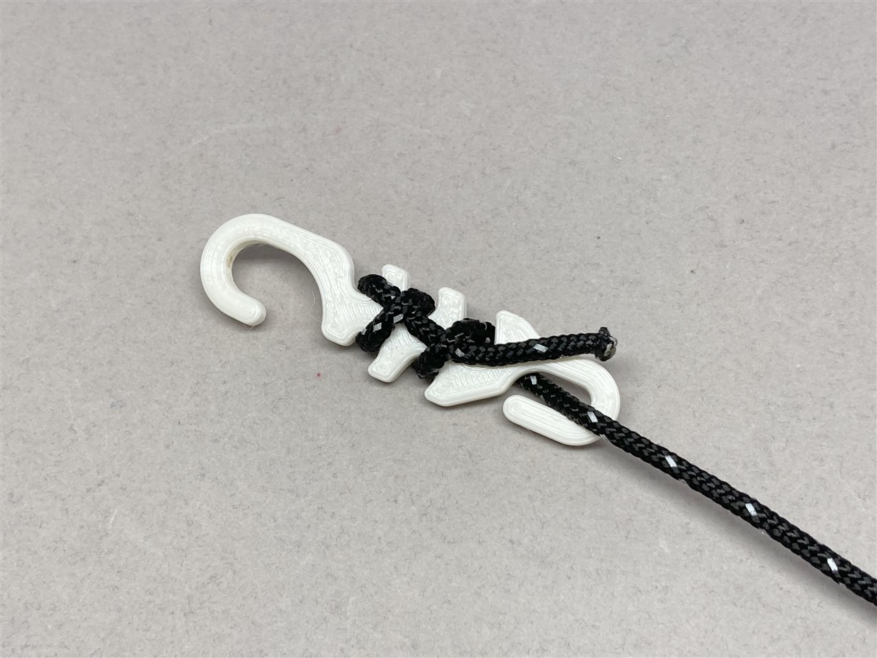 Paracord hook remix