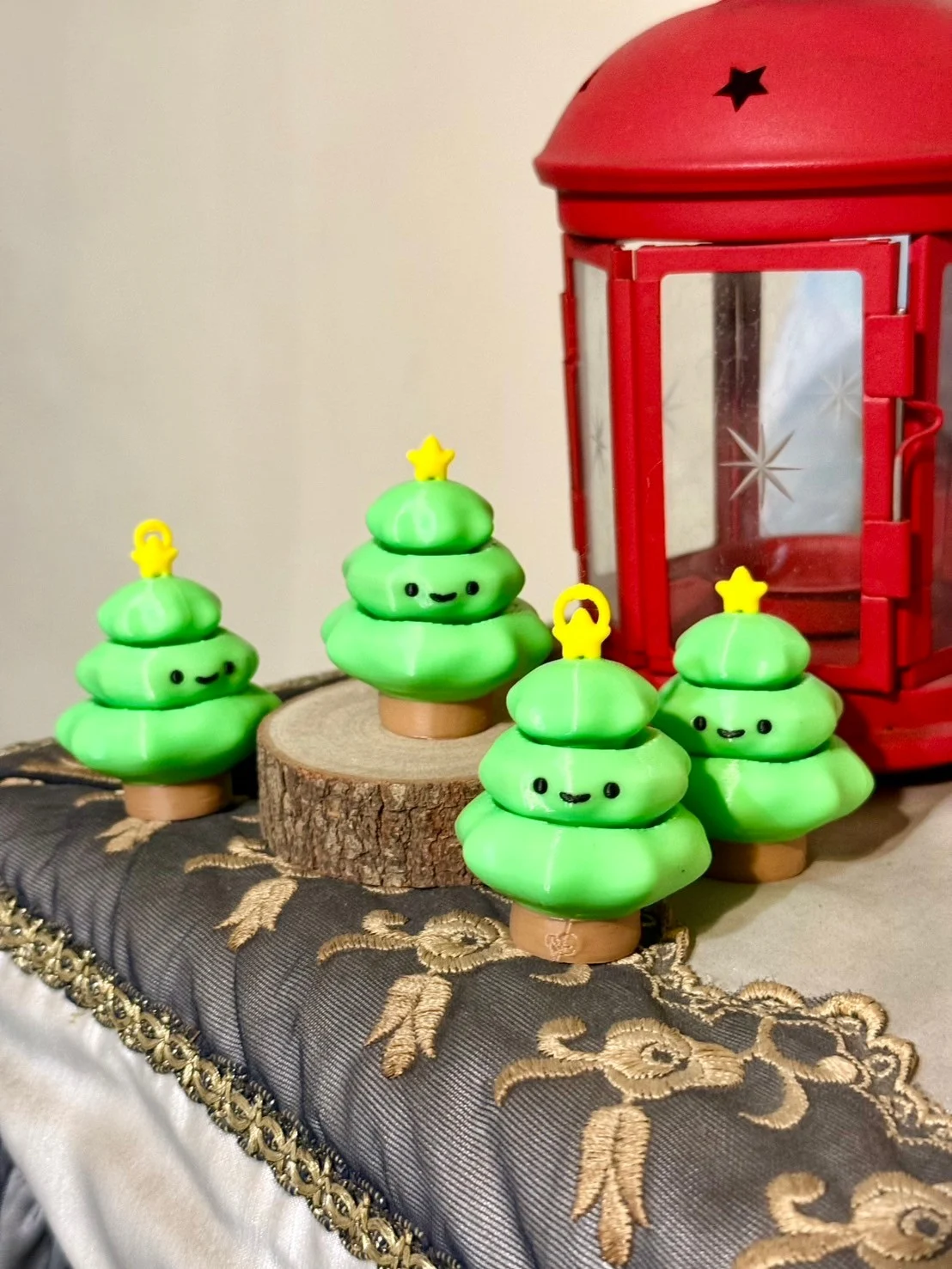 Cute Spinning Christmas Tree