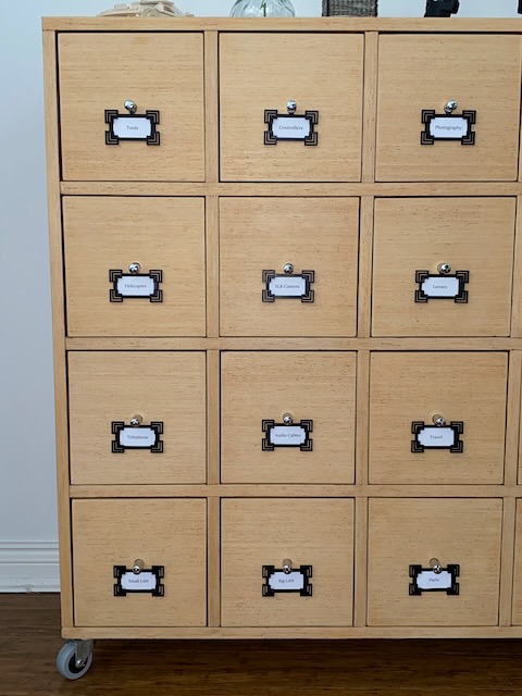 Art deco label holder