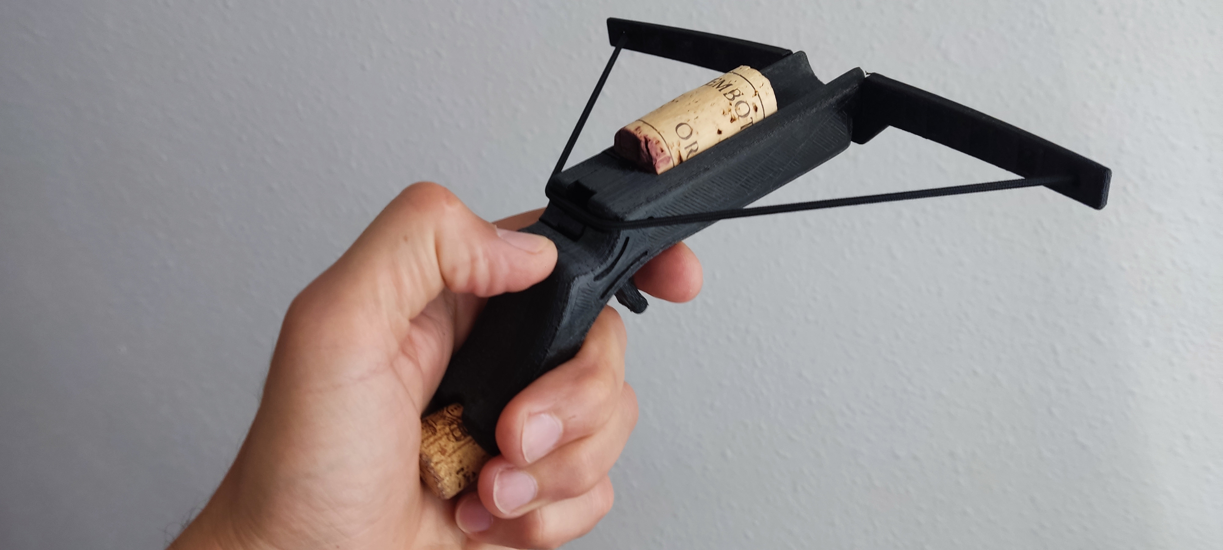 Mini ballesta lanza tapones de corcho / Crossbow spear cork stopper