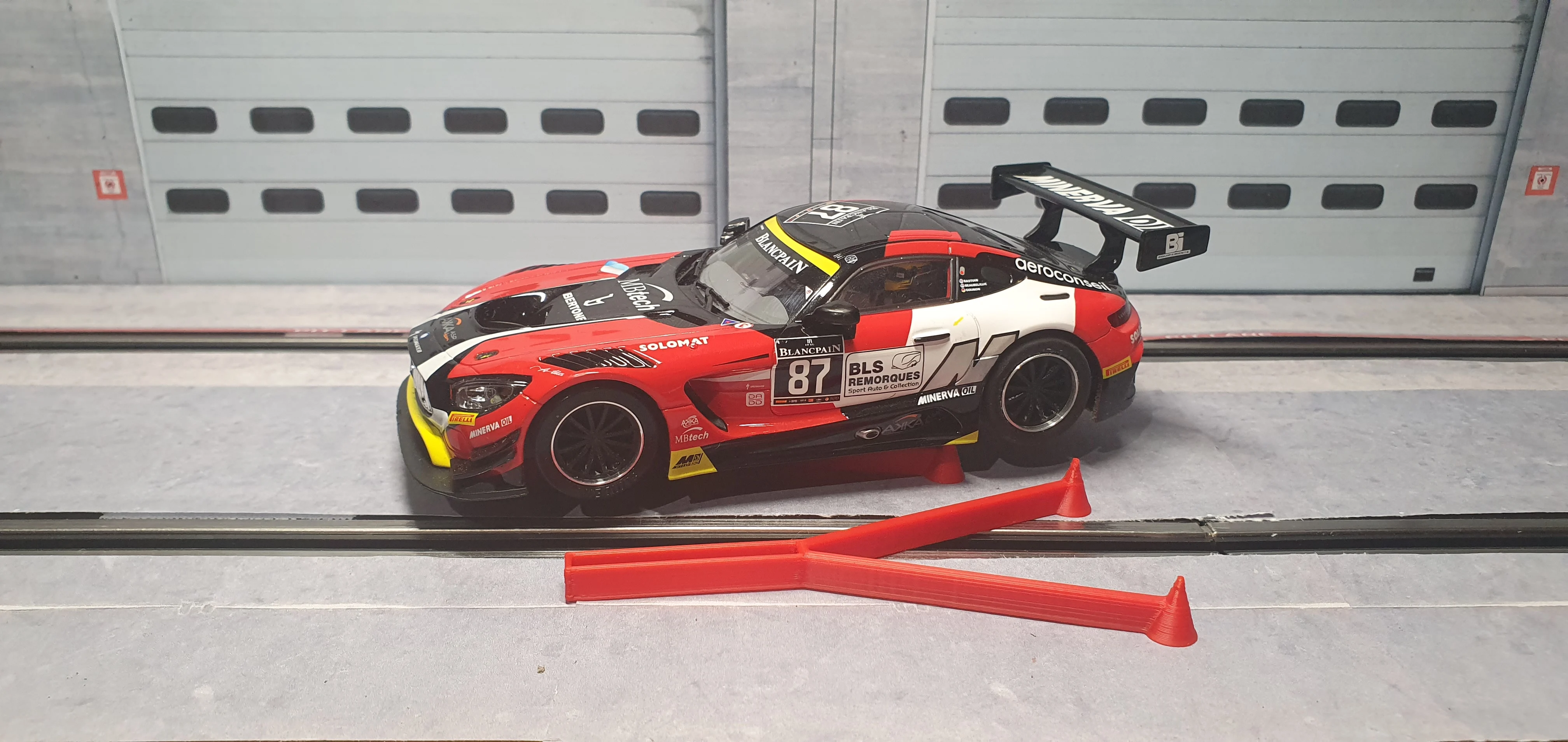 Carrera Auto Halter / Slotcar Holder