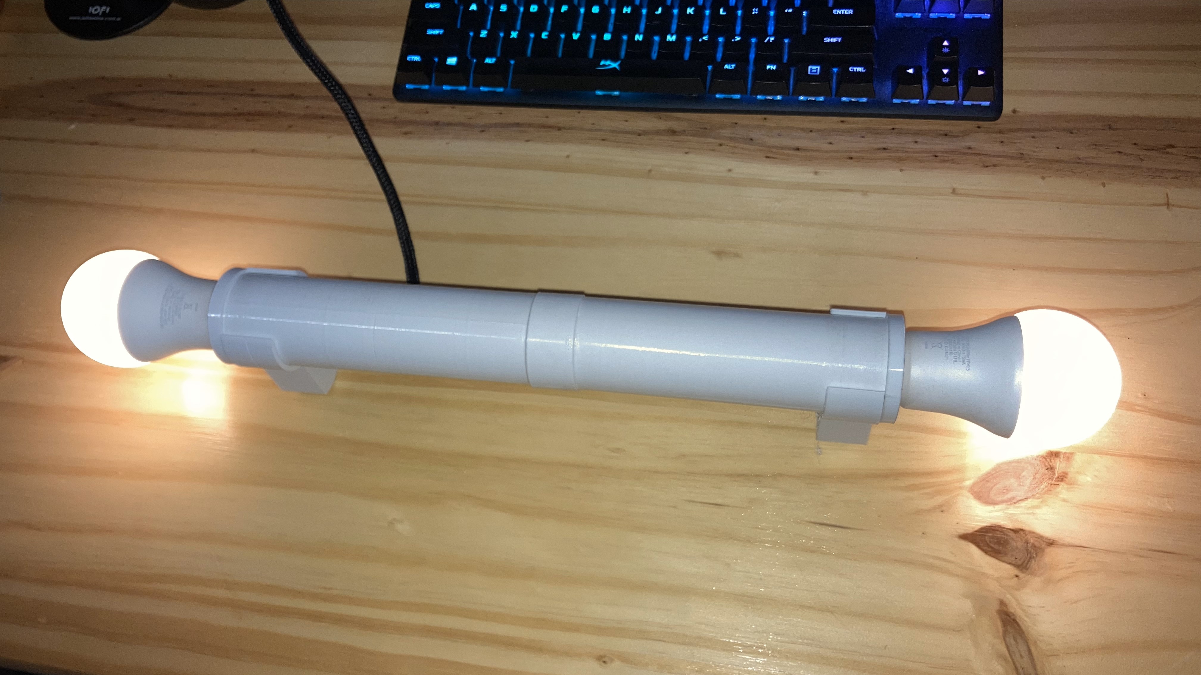 Simple PC Monitor/TV Light for E27 LED Bulb (Back Light) With VESA Support