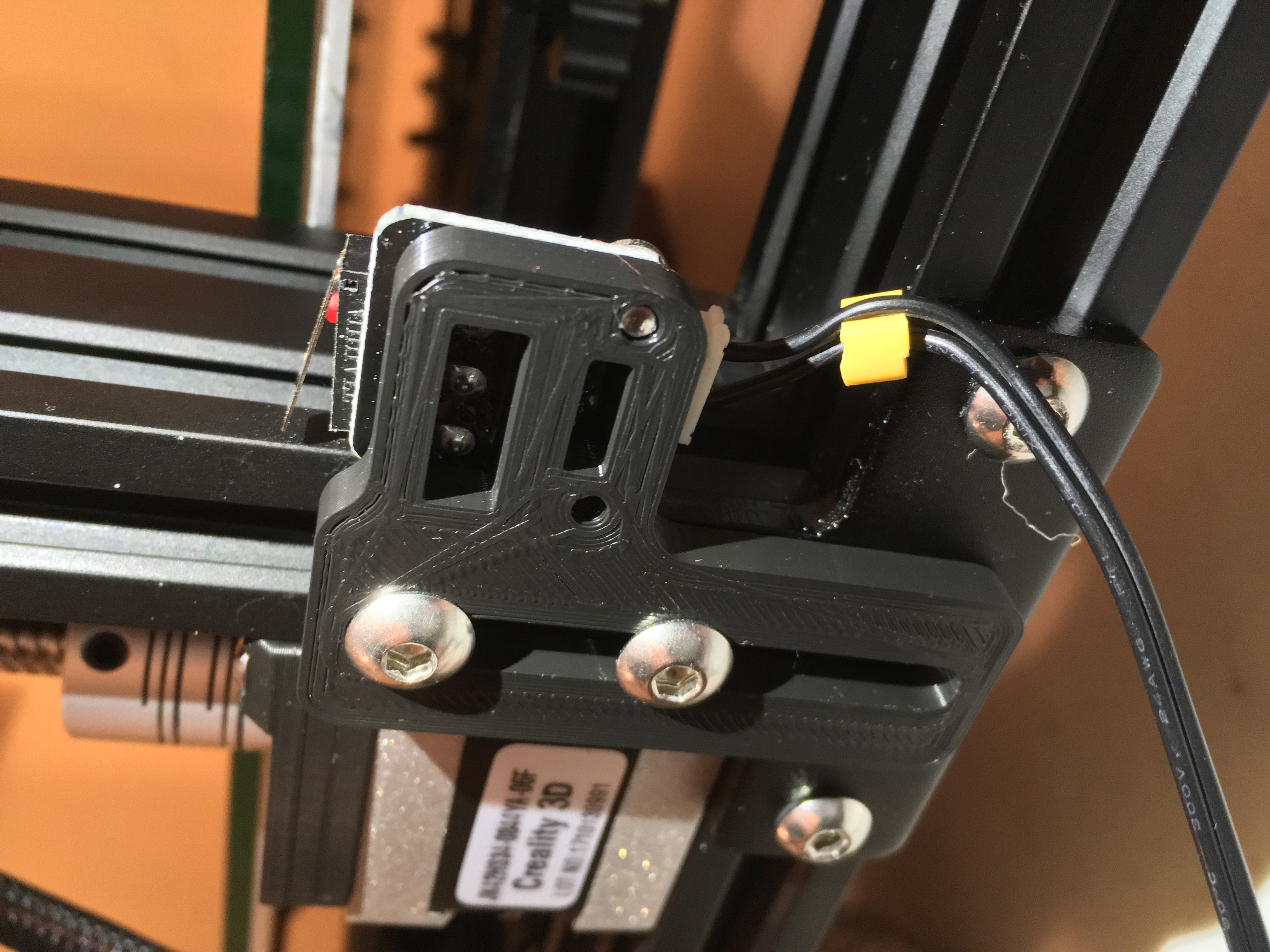 Adjustable CR-10 Z endstop (Lowrider remix)