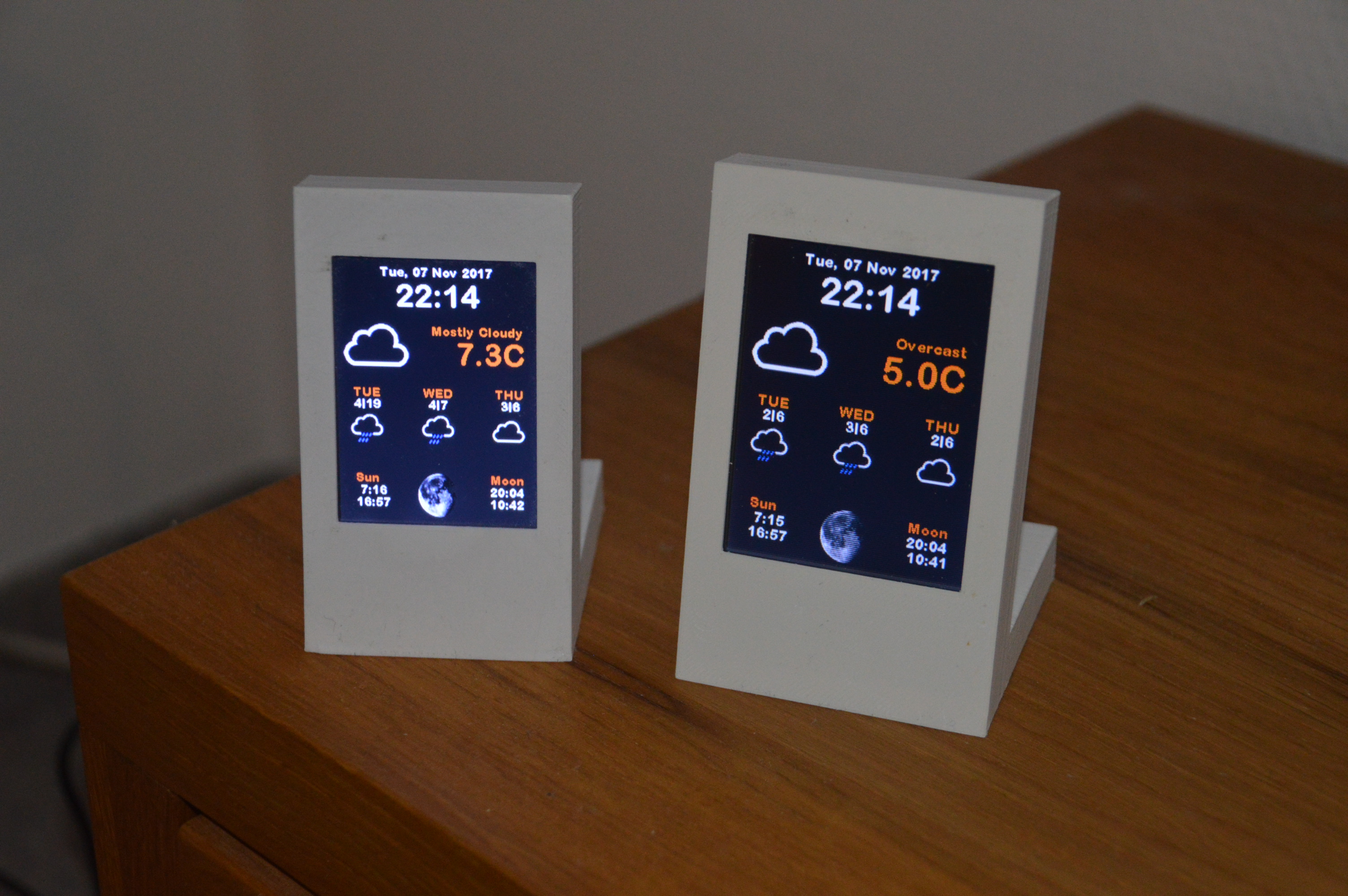 2.4" & 2.8" TFT Desktop stand