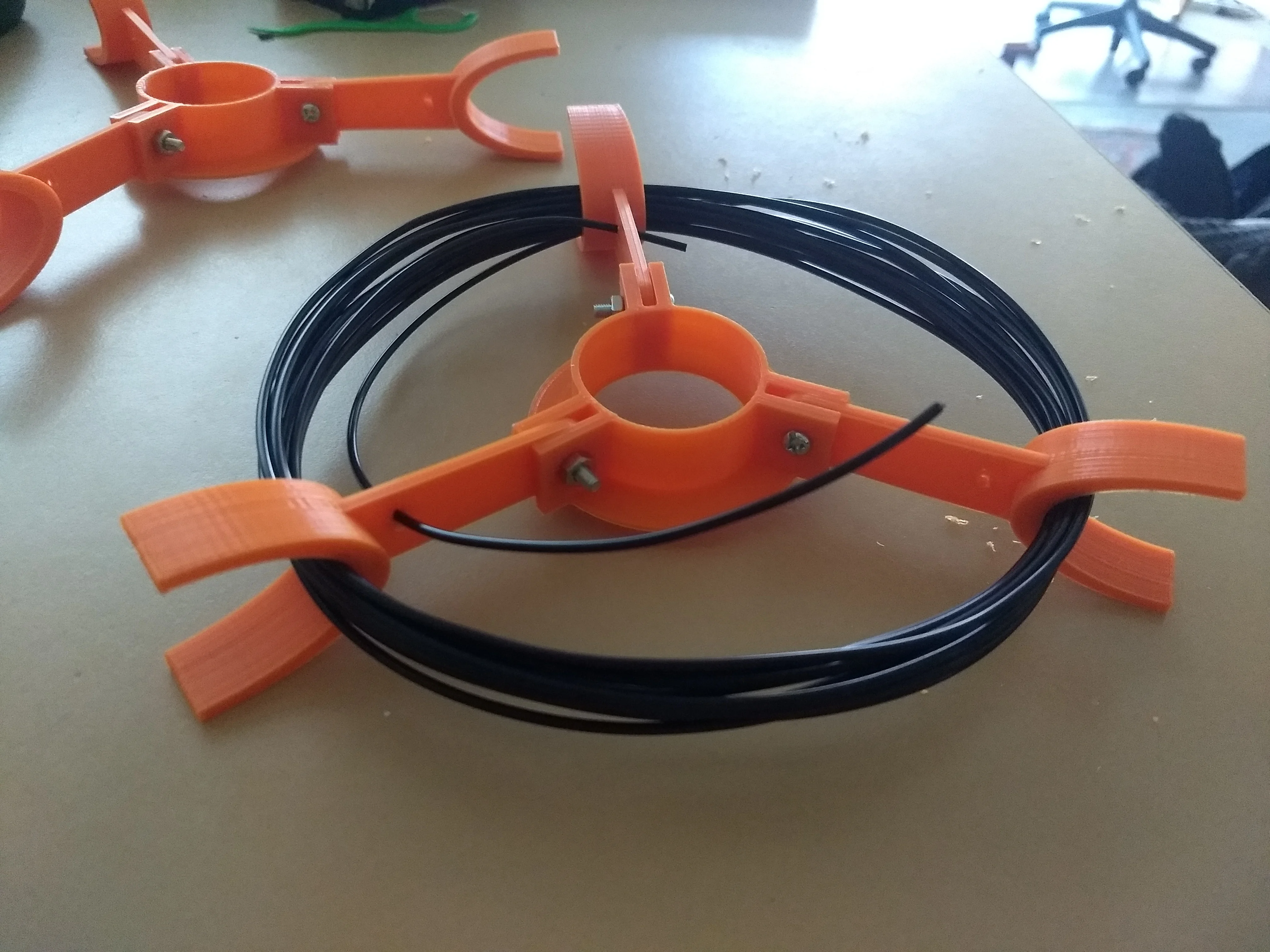 Simple sample spool holder