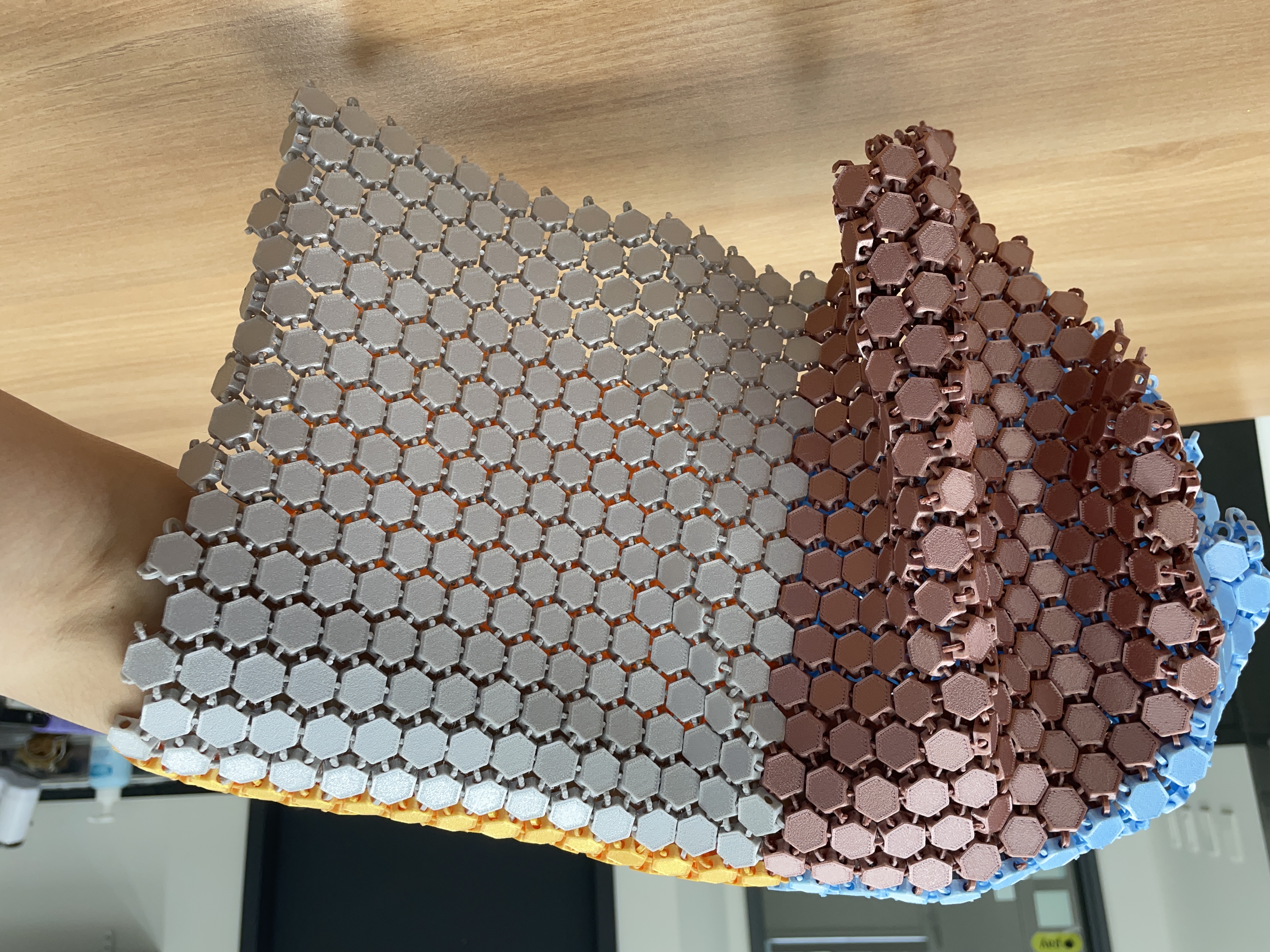 Linkable Fabric
