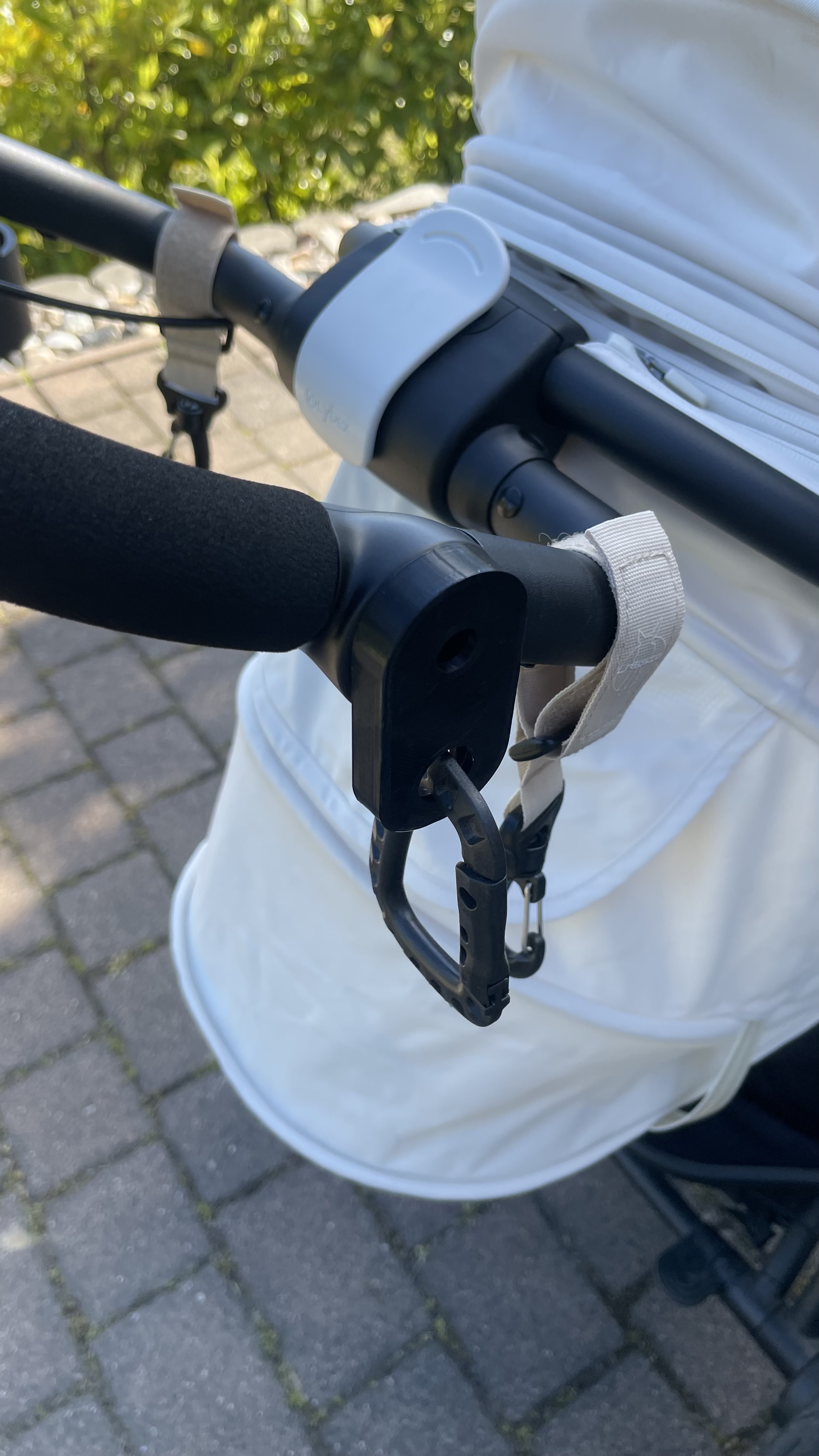 Avi Spin Cybex Gold Docking dot Plate / Platte für Karabiner oder Getränkehalter