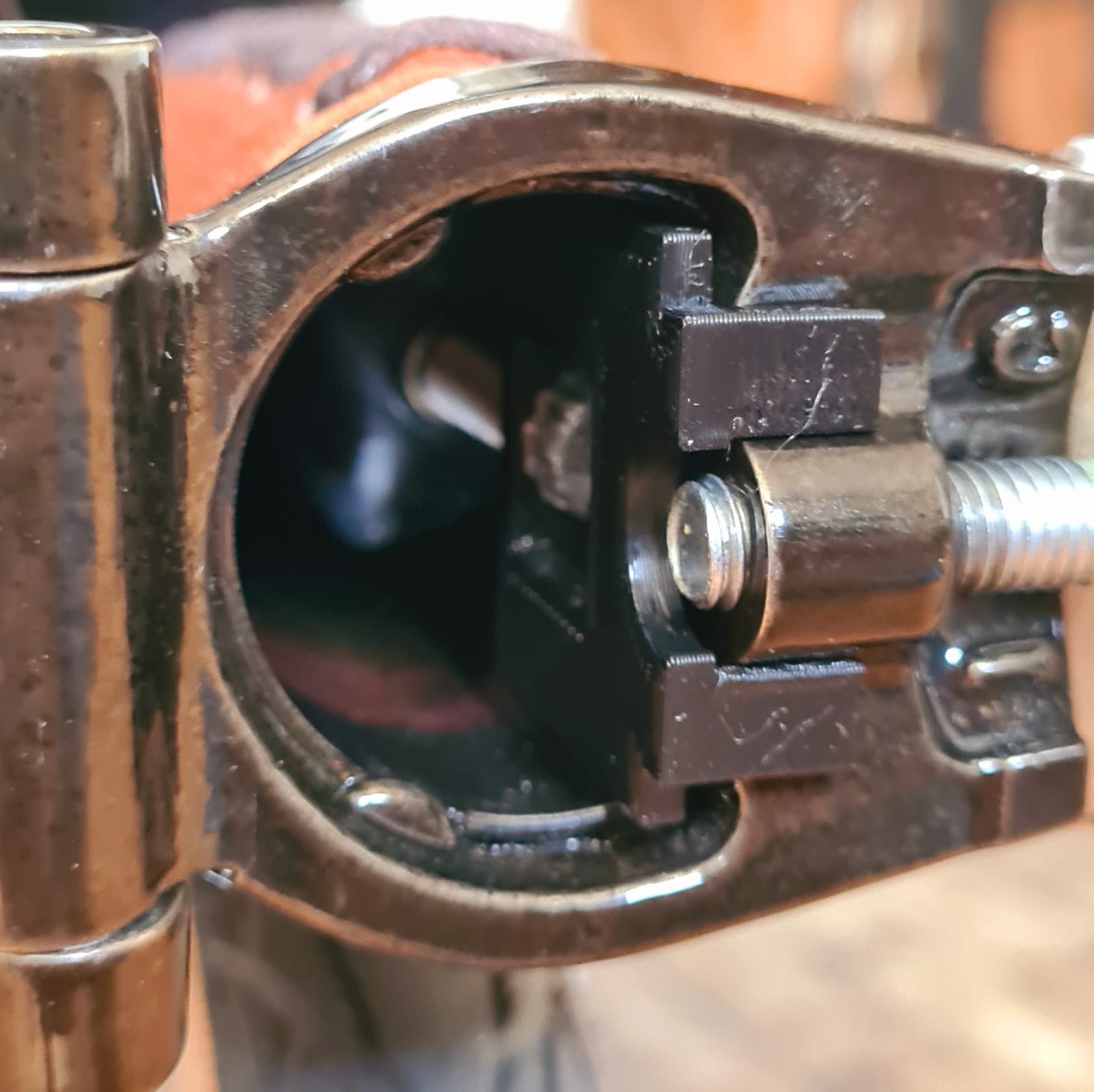 Brompton innertube holder