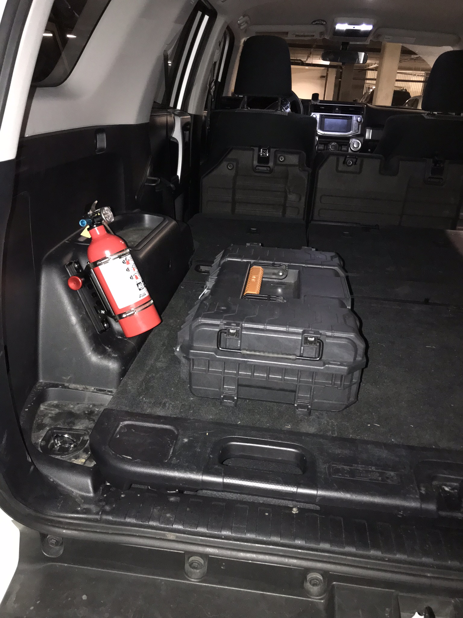 Quick Release Fire Extinguisher Mount