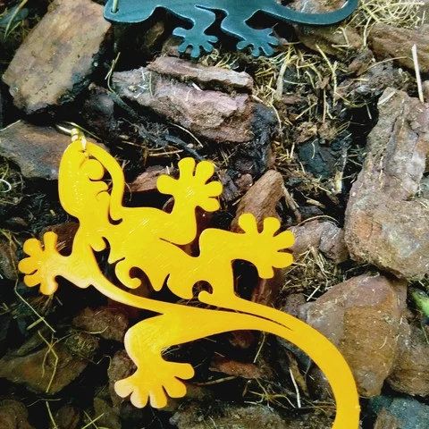 Boucles d'oreilles Gecko ou porte-clés / gecko earrings or keychain