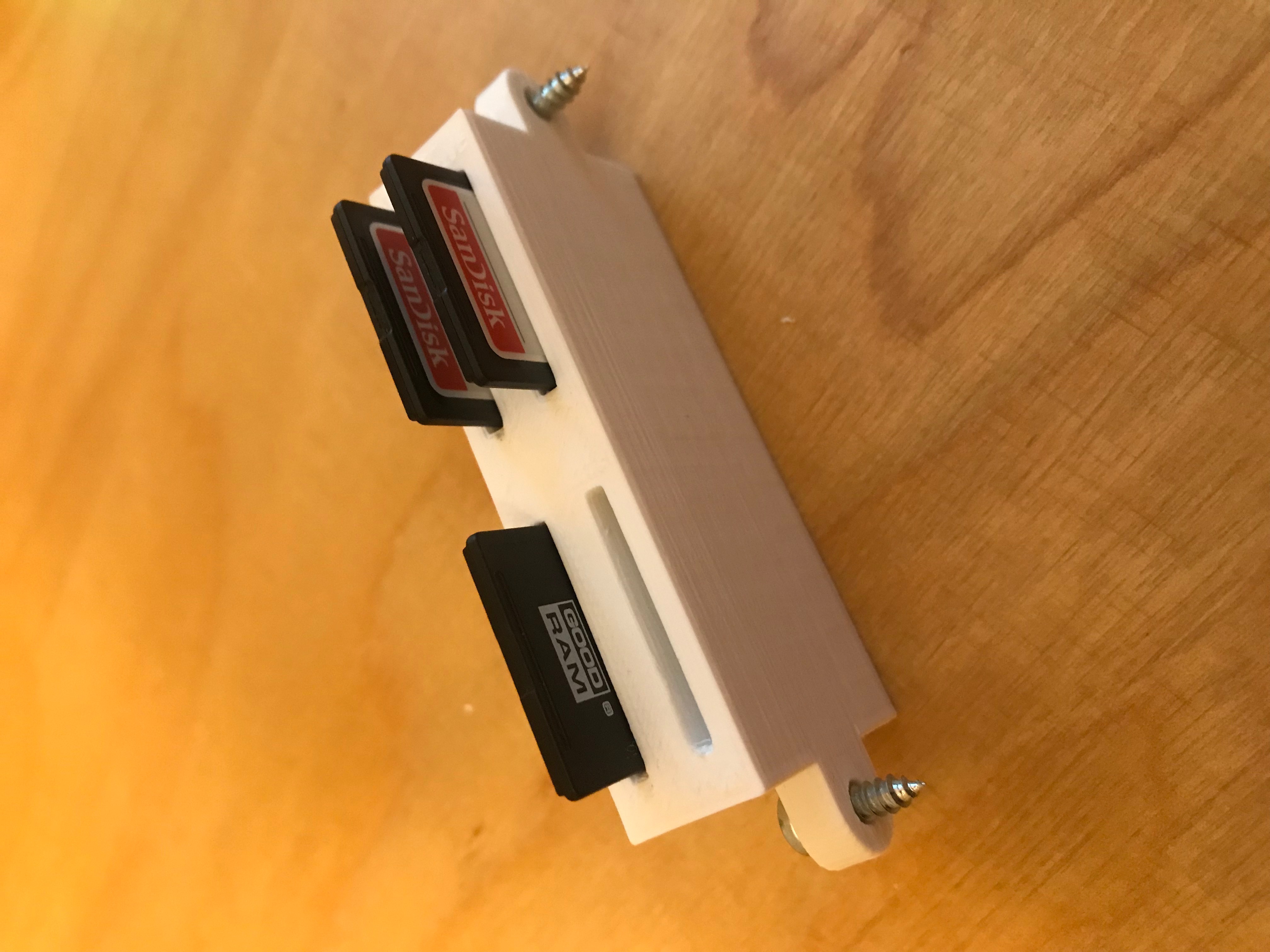 Small Storage for SDHC-Cards