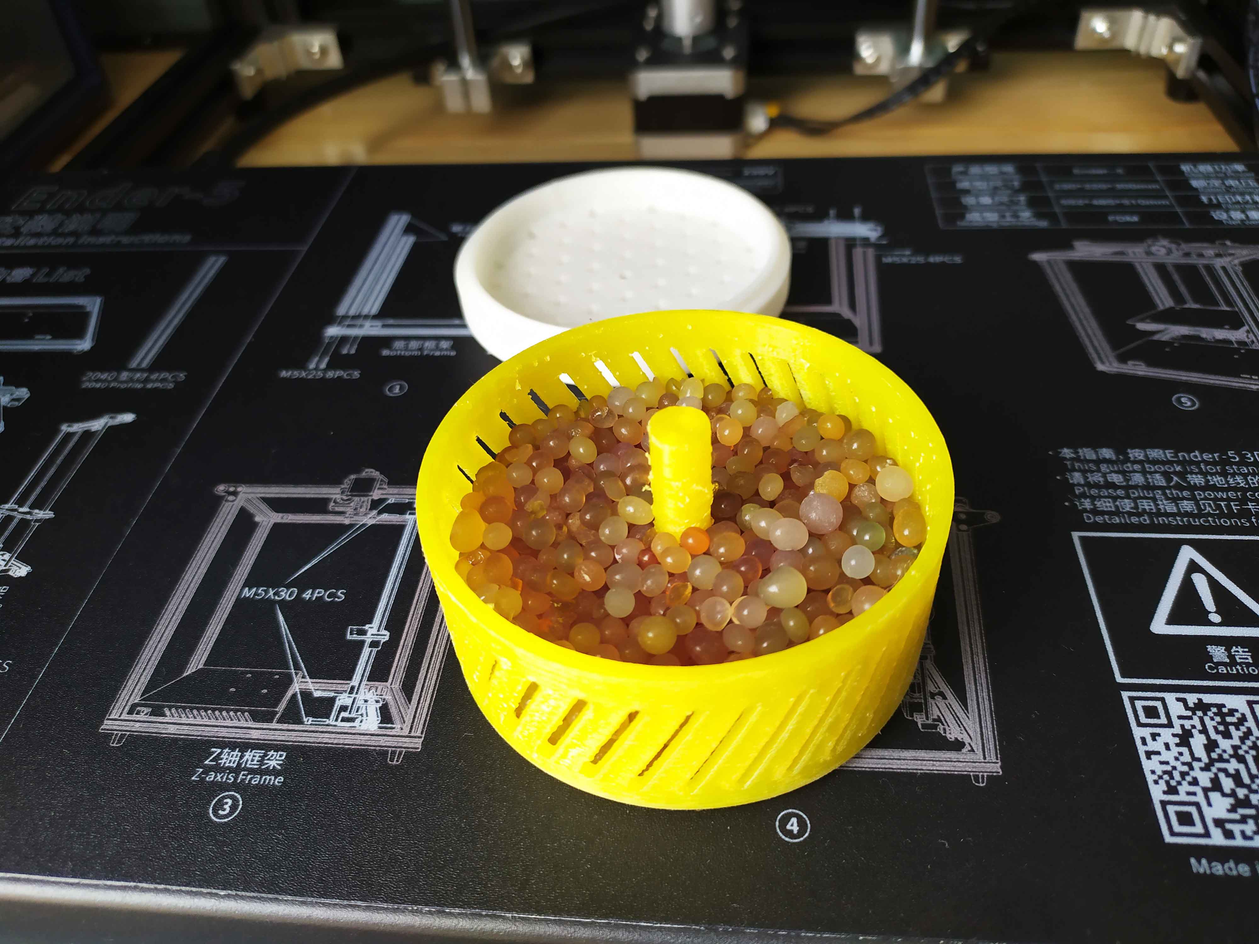Silica gel container for your filaments