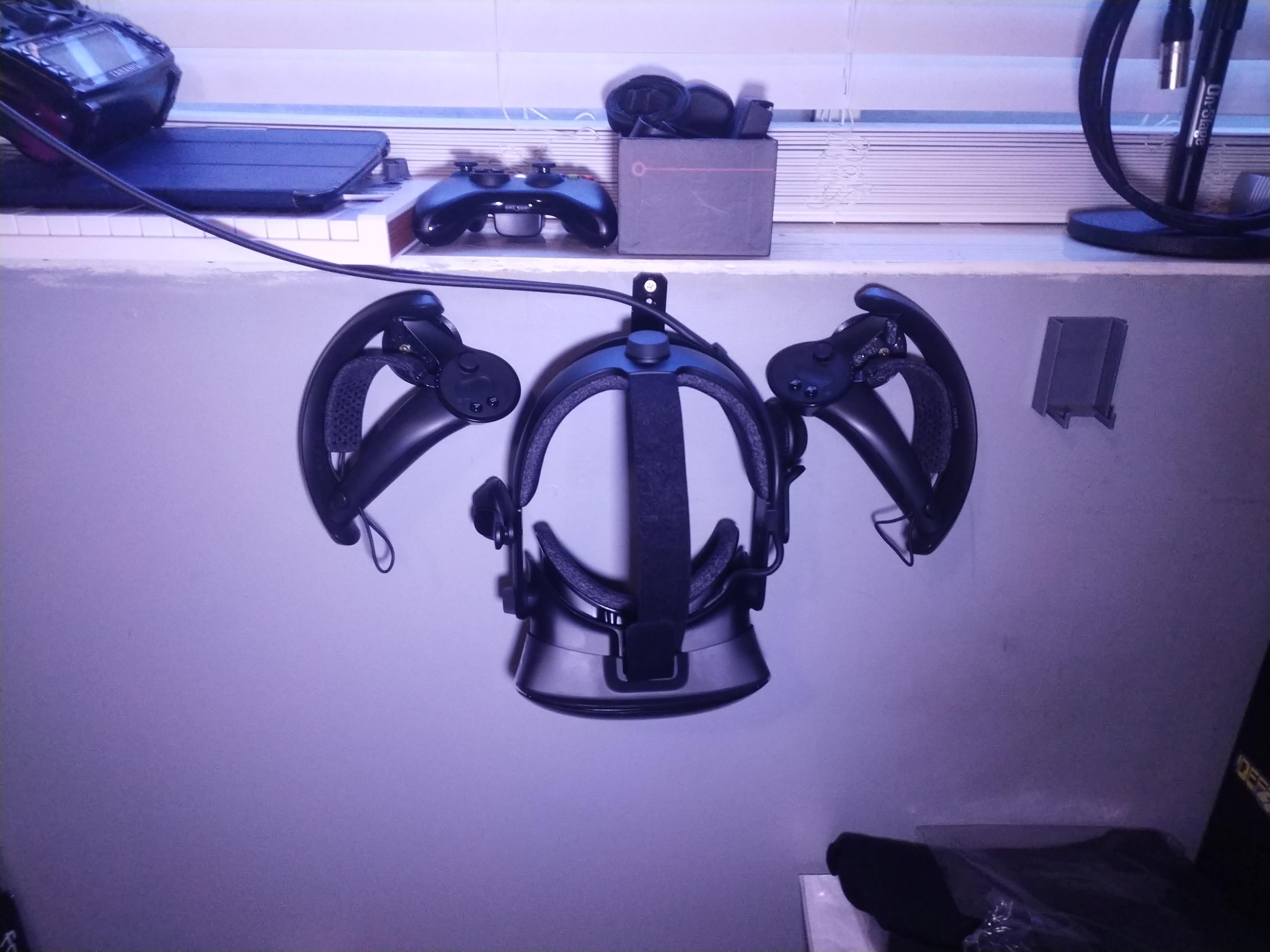 Minimal VR wall mount