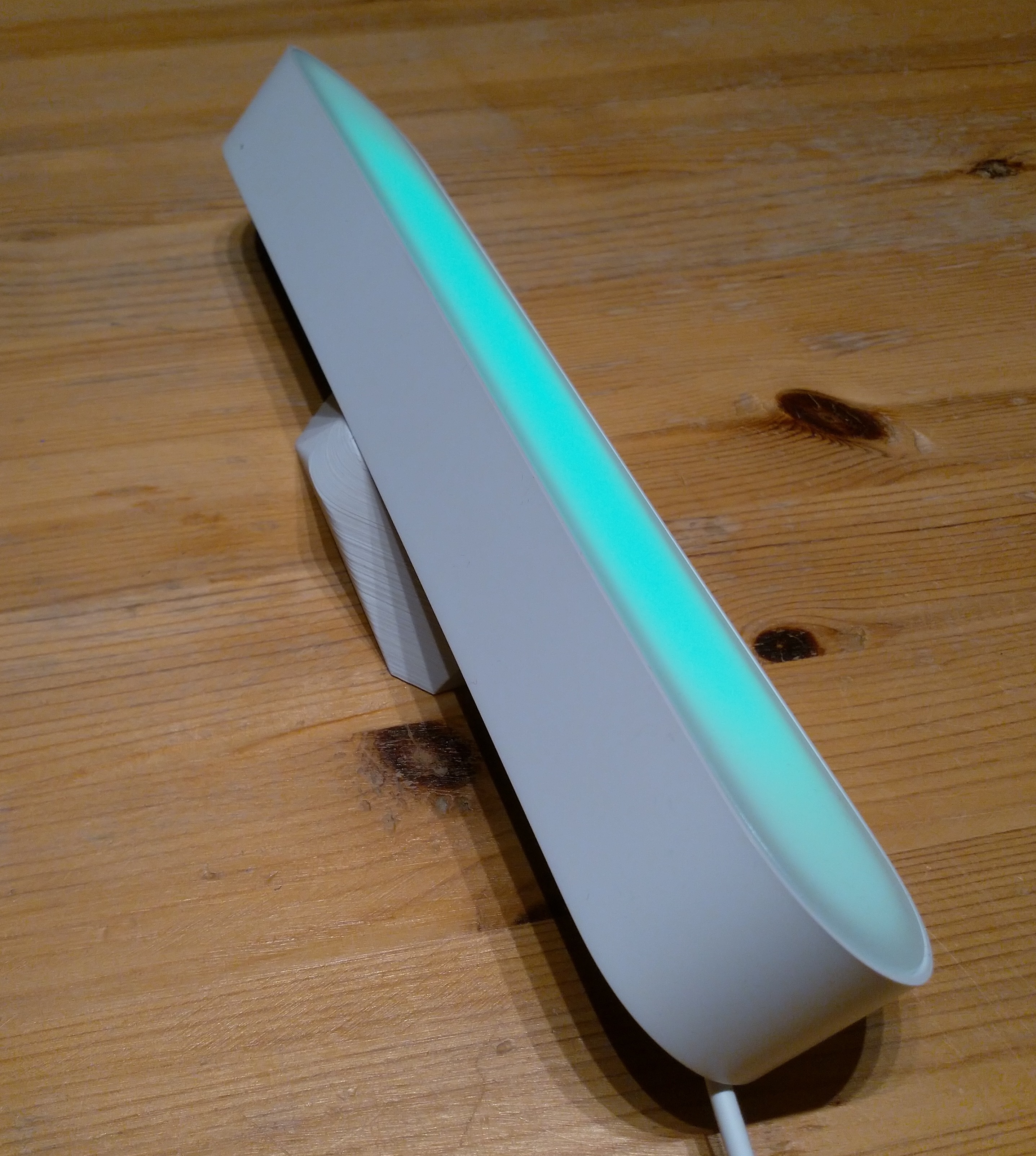 Hue Play 45 degree stand