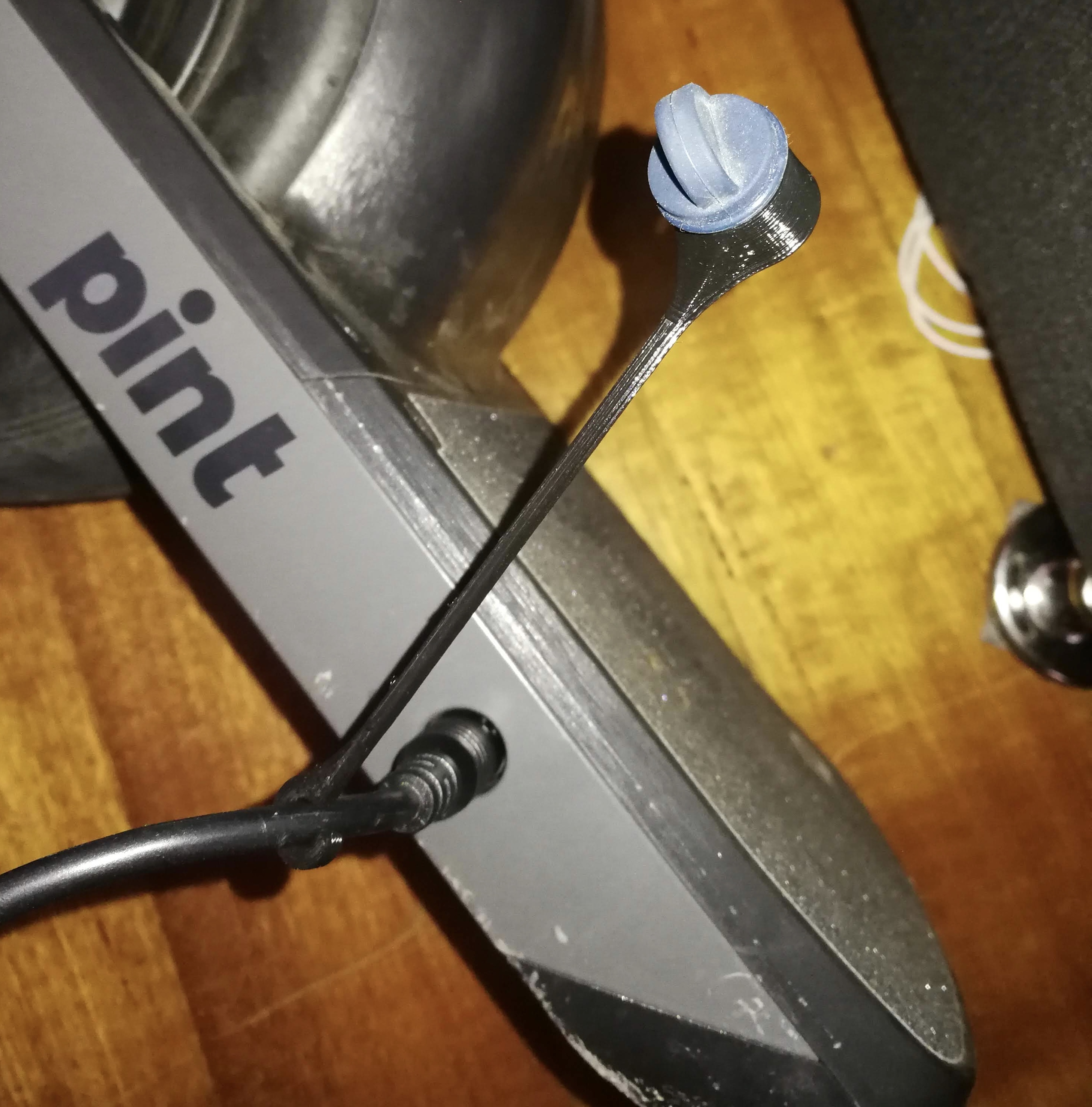 Onewheel Pint Charger Plug Holder