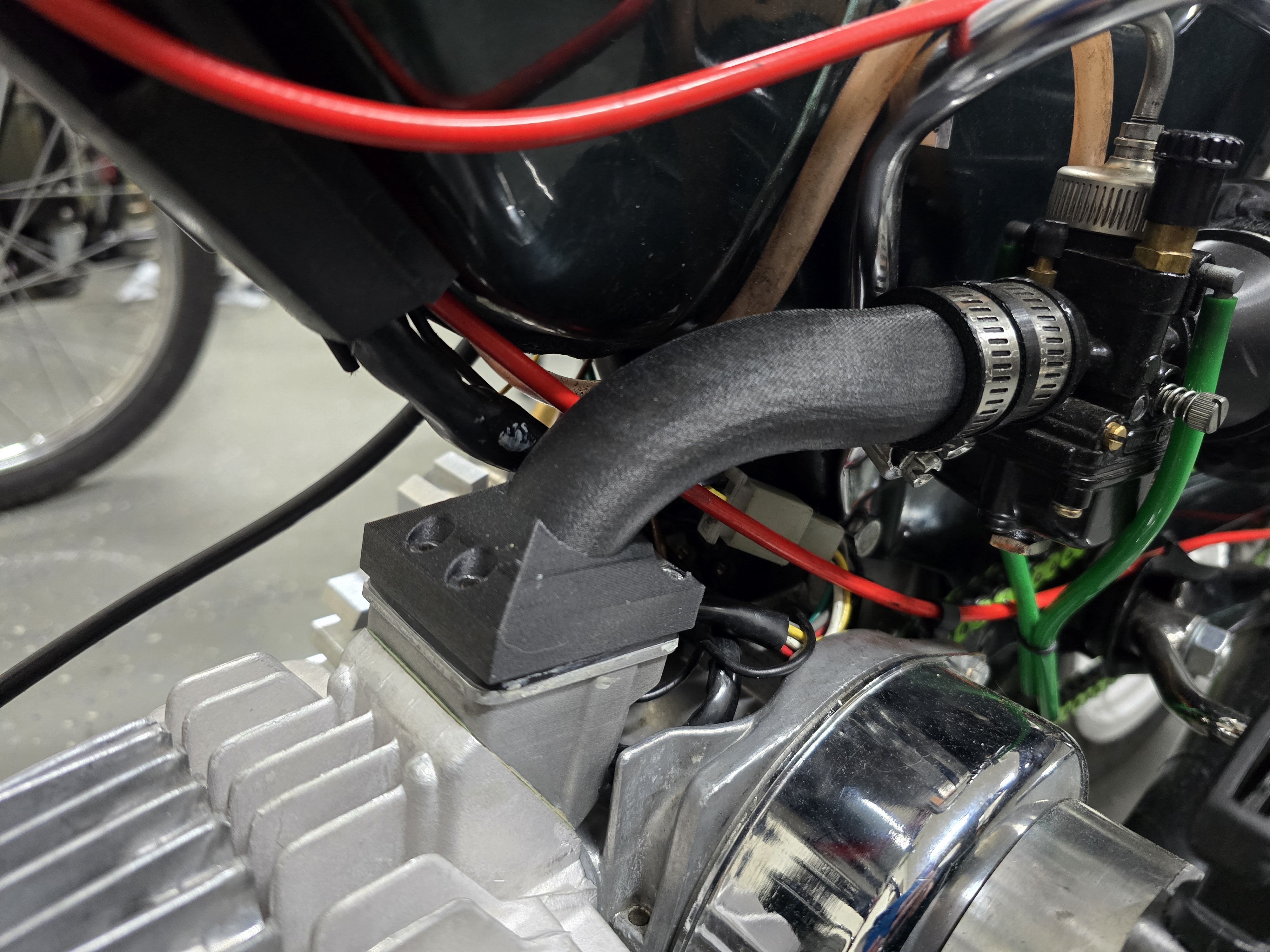 Puch Maxi Malossi VL8 PHBG Intake