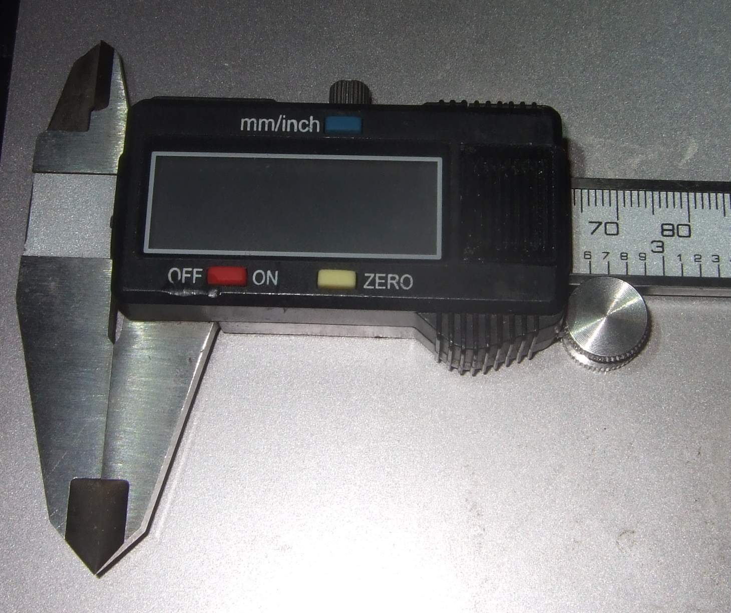 Batteriedeckel für Schieblehre (battery cap for caliper)