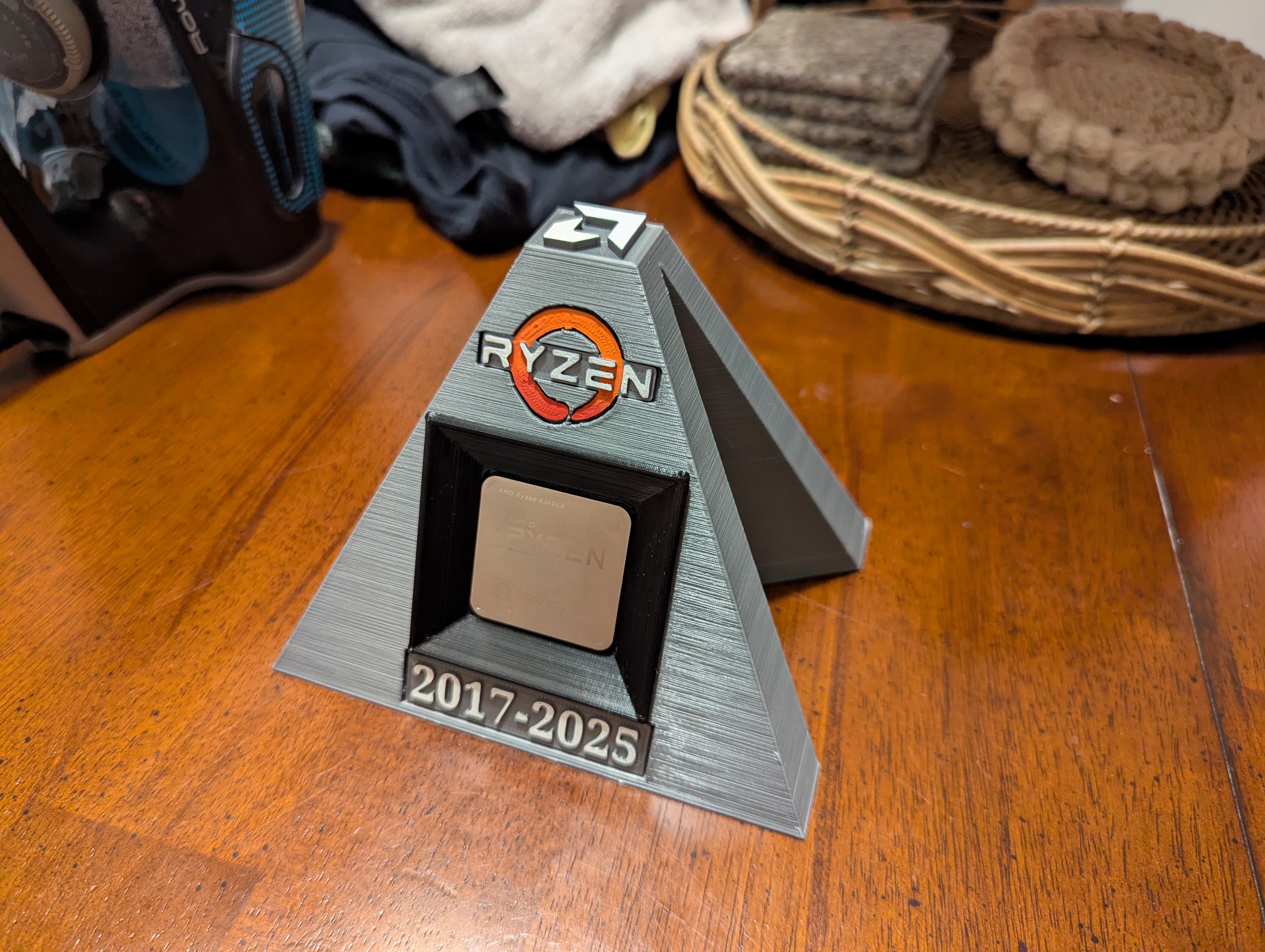 AMD Ryzen AM4 CPU Display Stand