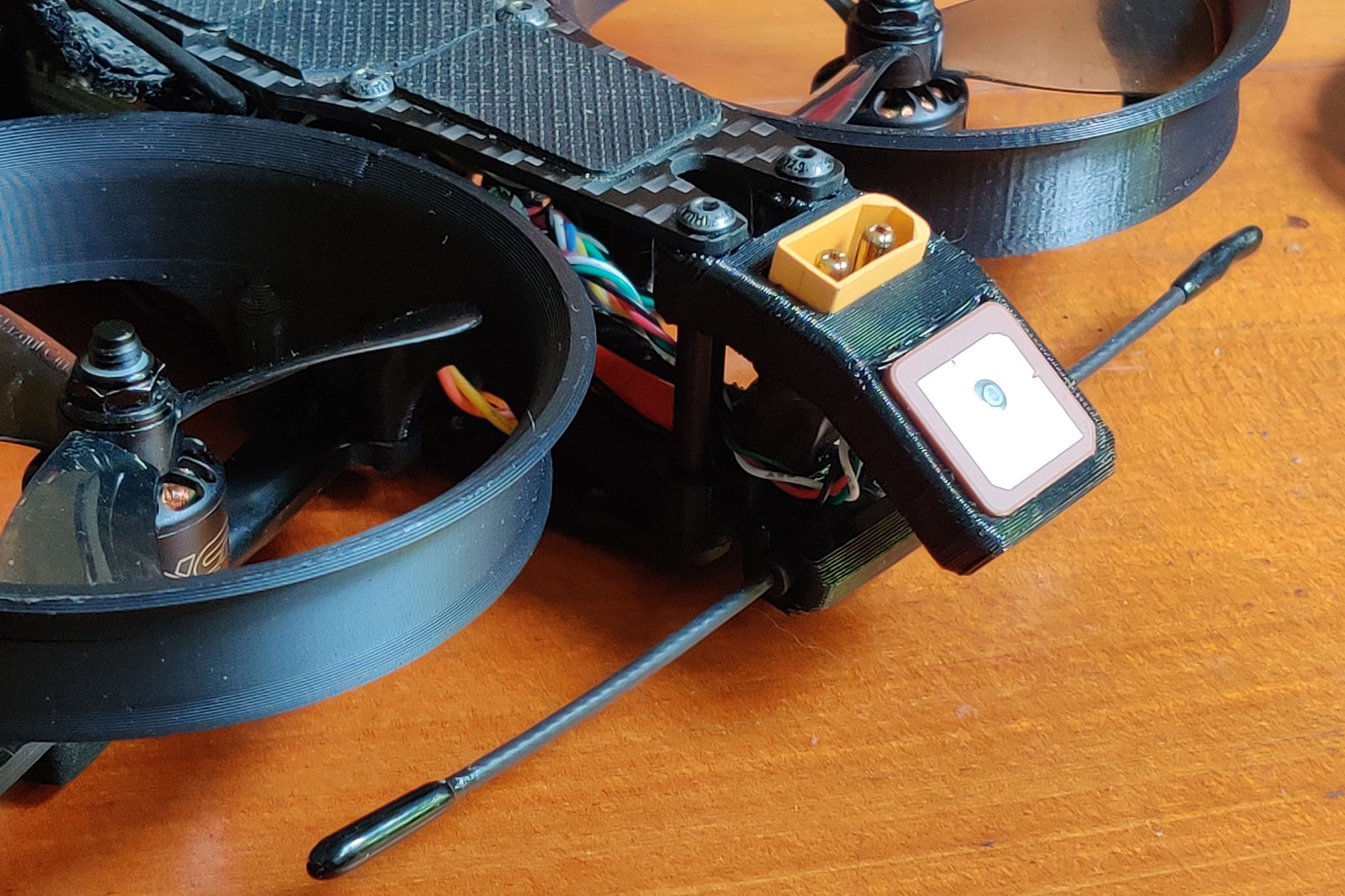 BN-180 GPS & XT60 Holder for Cloud-149HD