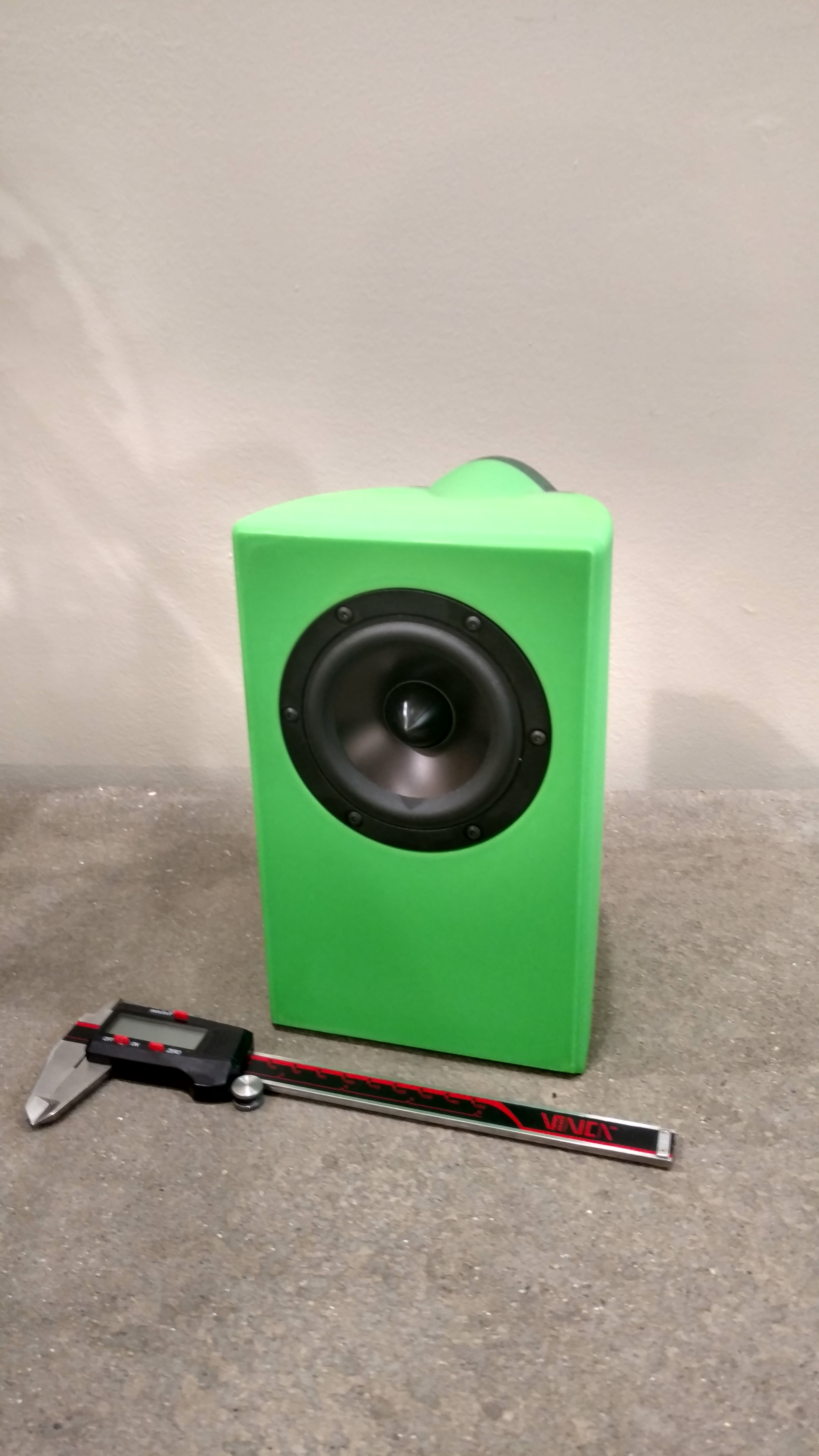 Speaker Enclosure Dayton RS100