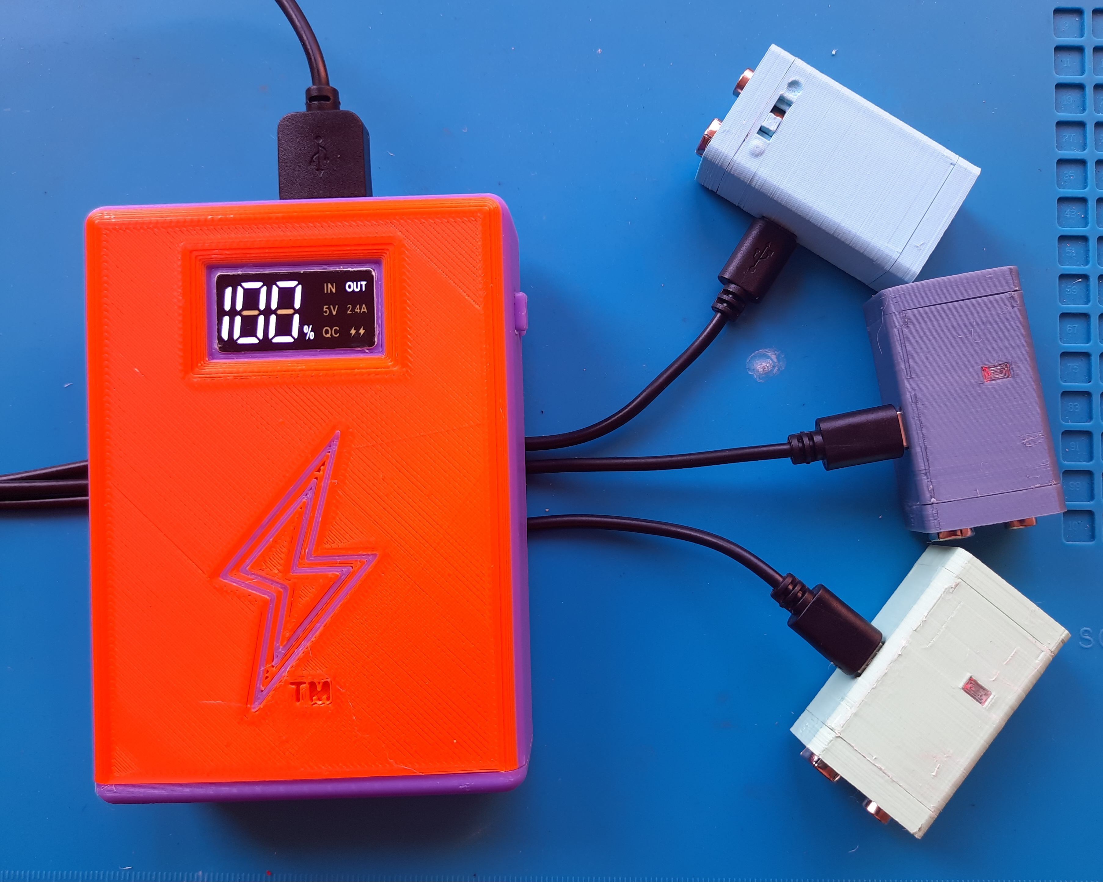 Custom 10,000mAh Power Bank – Triple Input (Lightning/Micro/Type-C), Dual USB-A Output