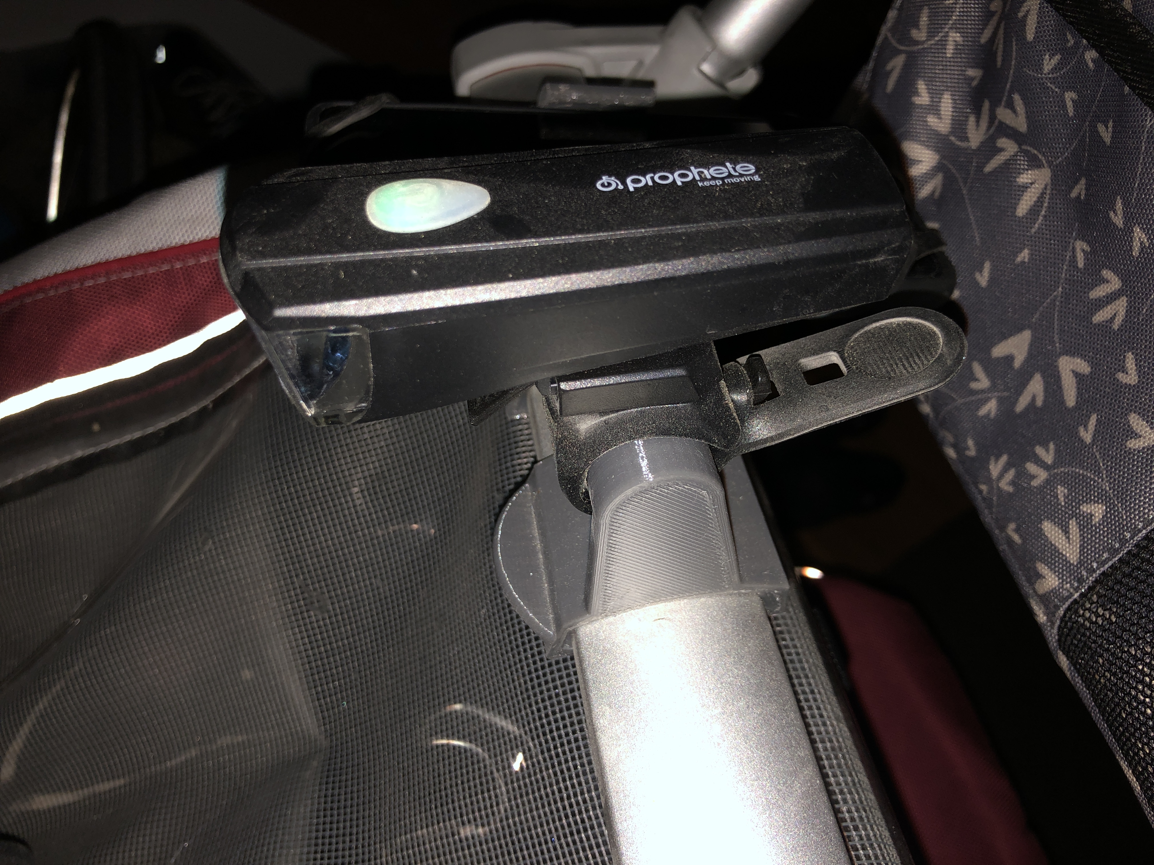Thule Chariot or Glide all you need add-ons - holder forfront / back light and cell phone, universal hooks and anti-corrosion eyelet cover