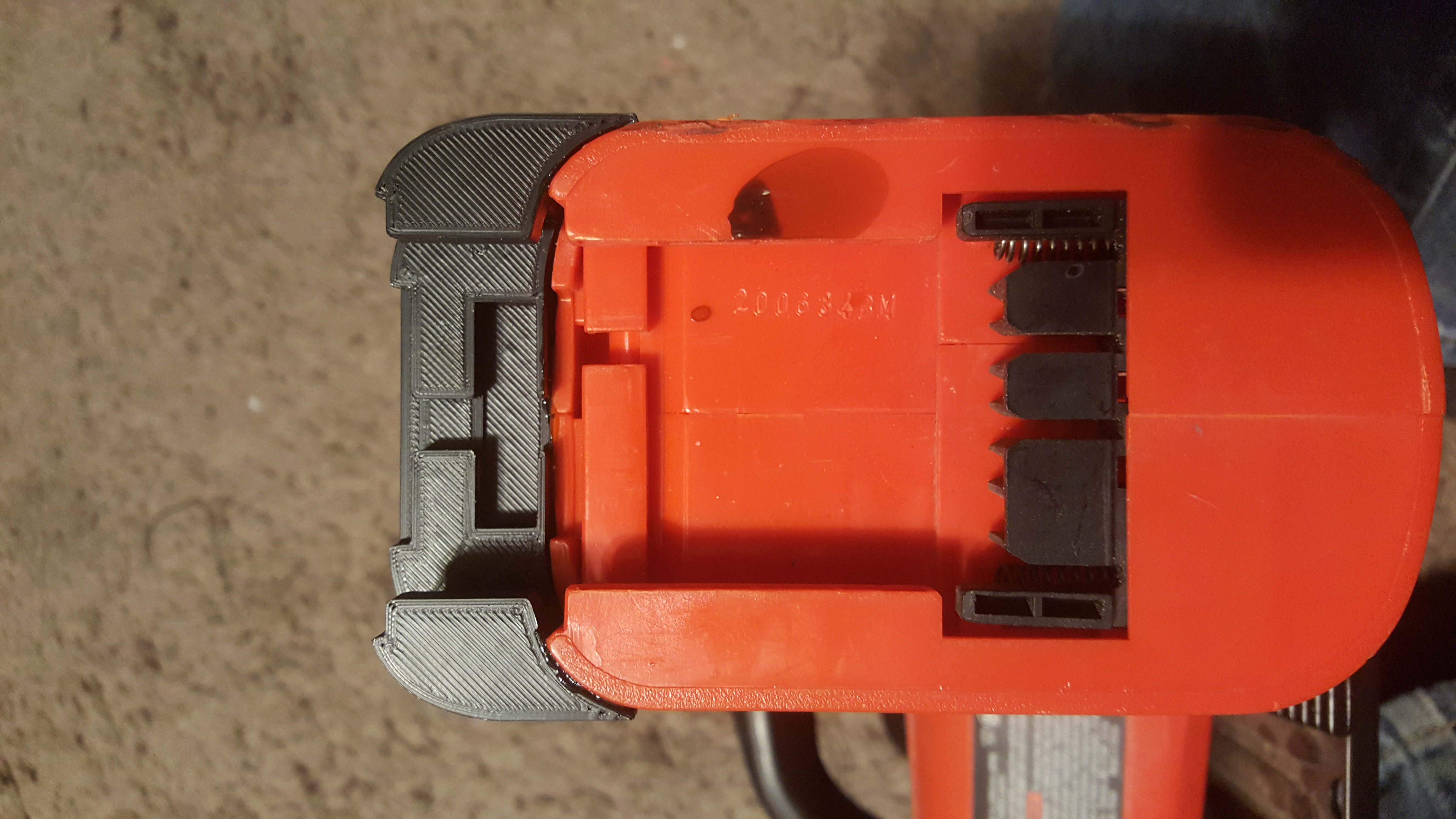 Black and Decker 14.4v to 18v battery adapter/extender
