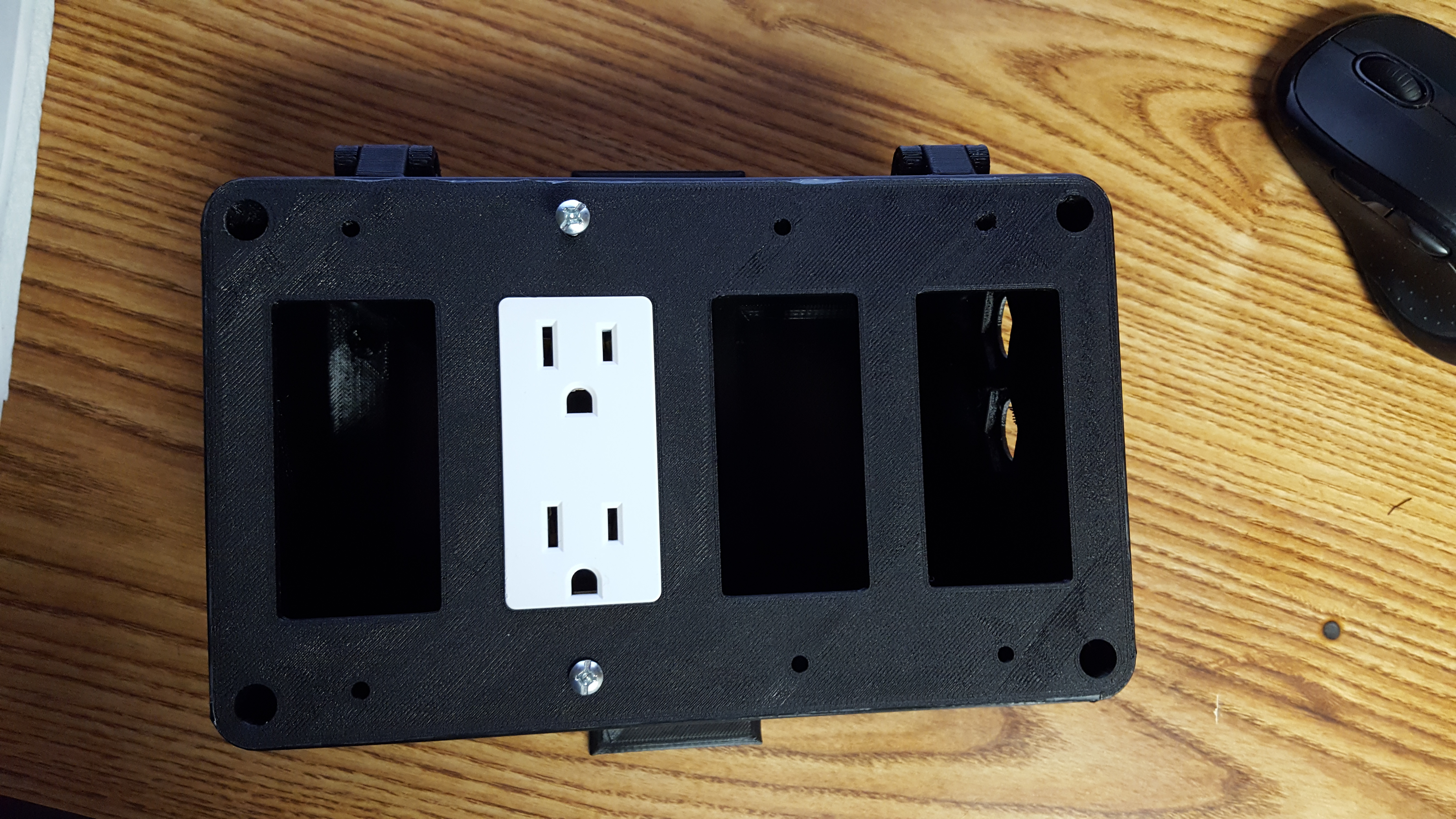 8 US outlet remote relay box