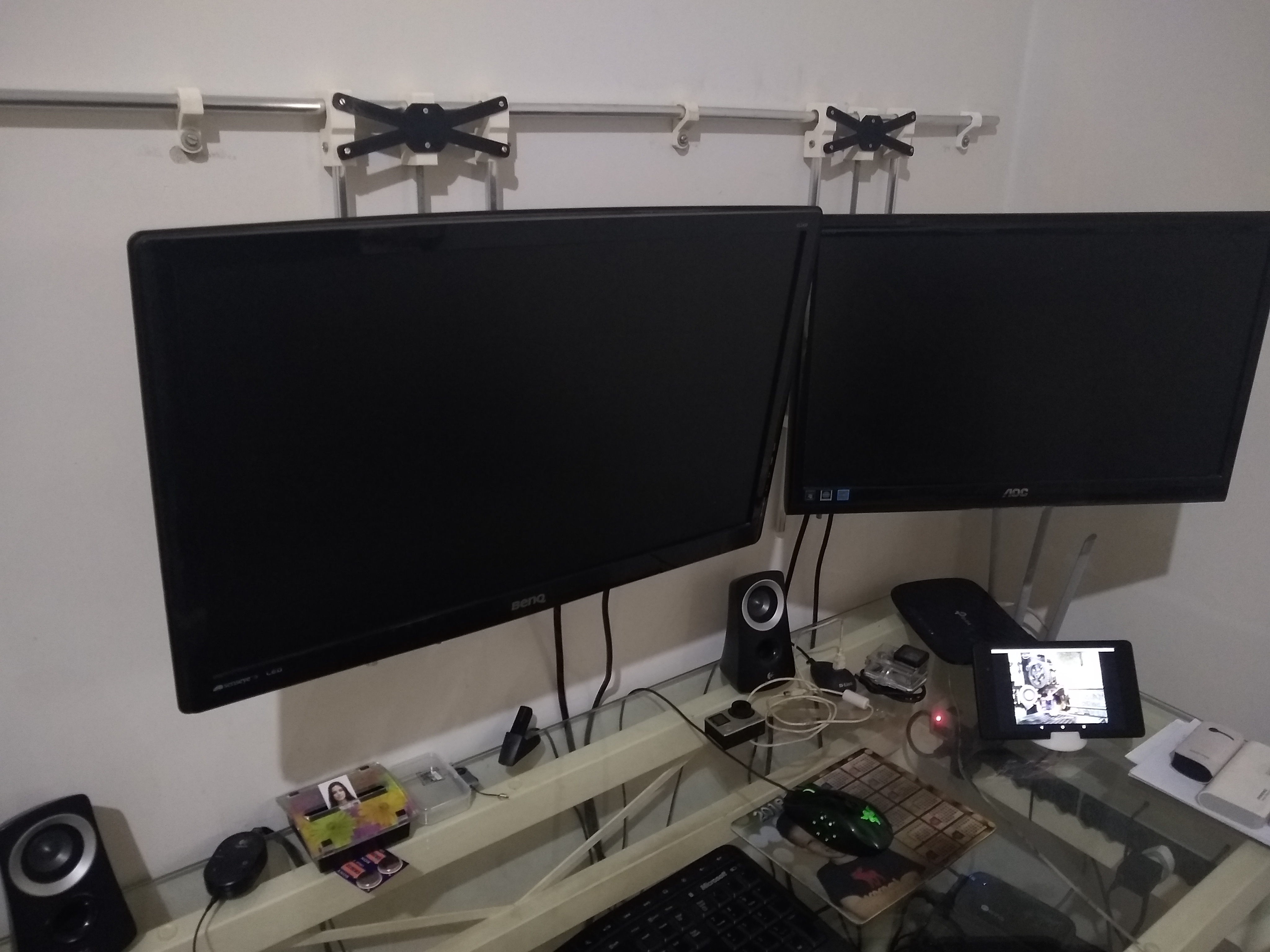 Monitor Wallmount with XYZ Movement