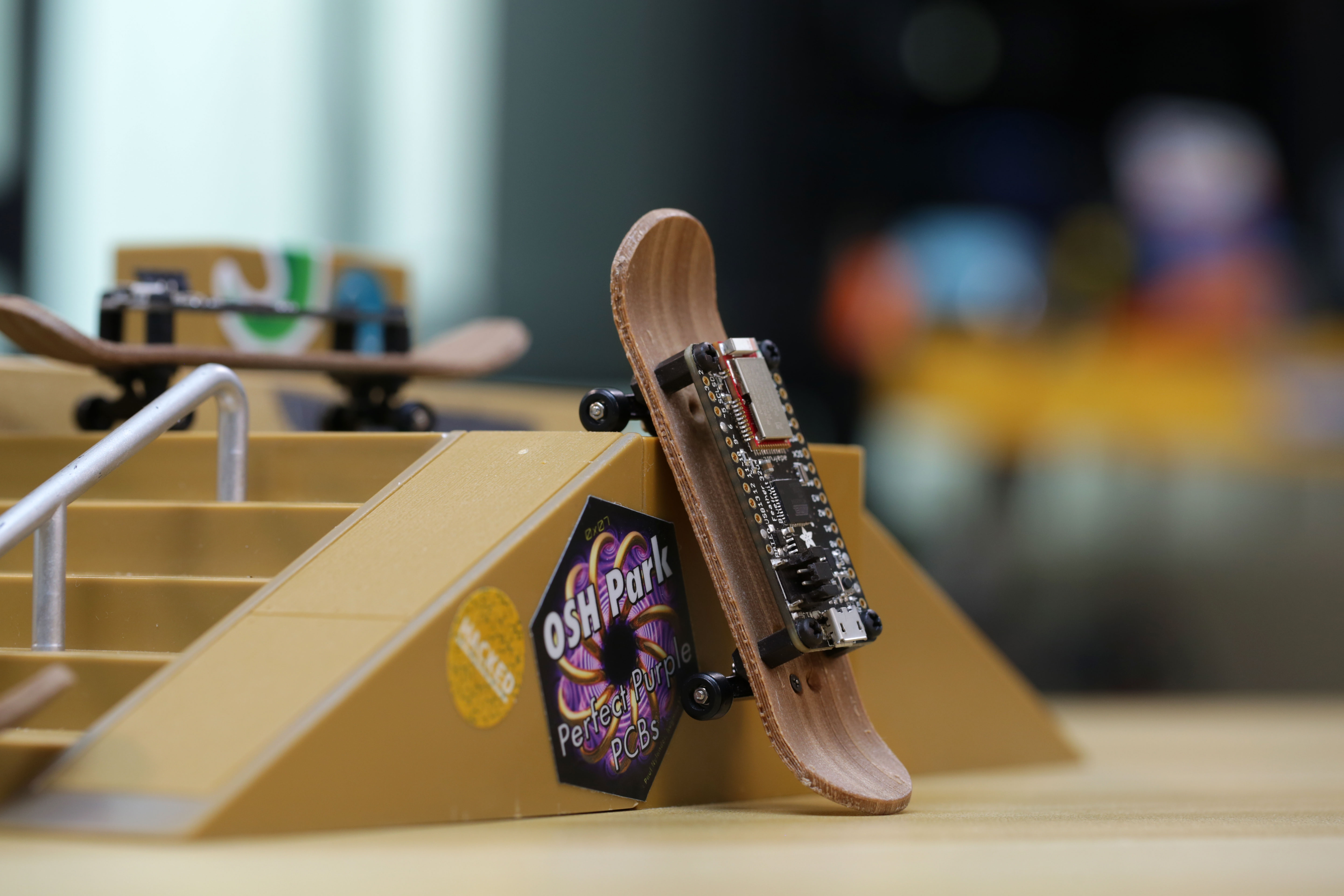 Feather Fingerboard