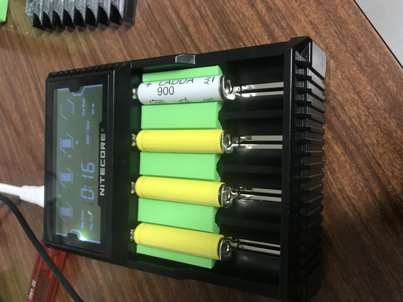 Batteriehalter für Nitecore D4