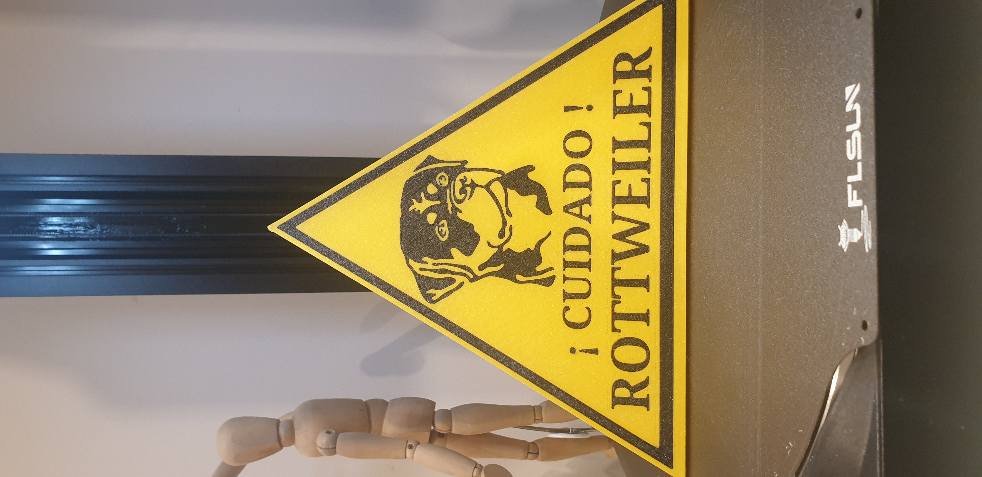 Cuidado con el Rottweiler