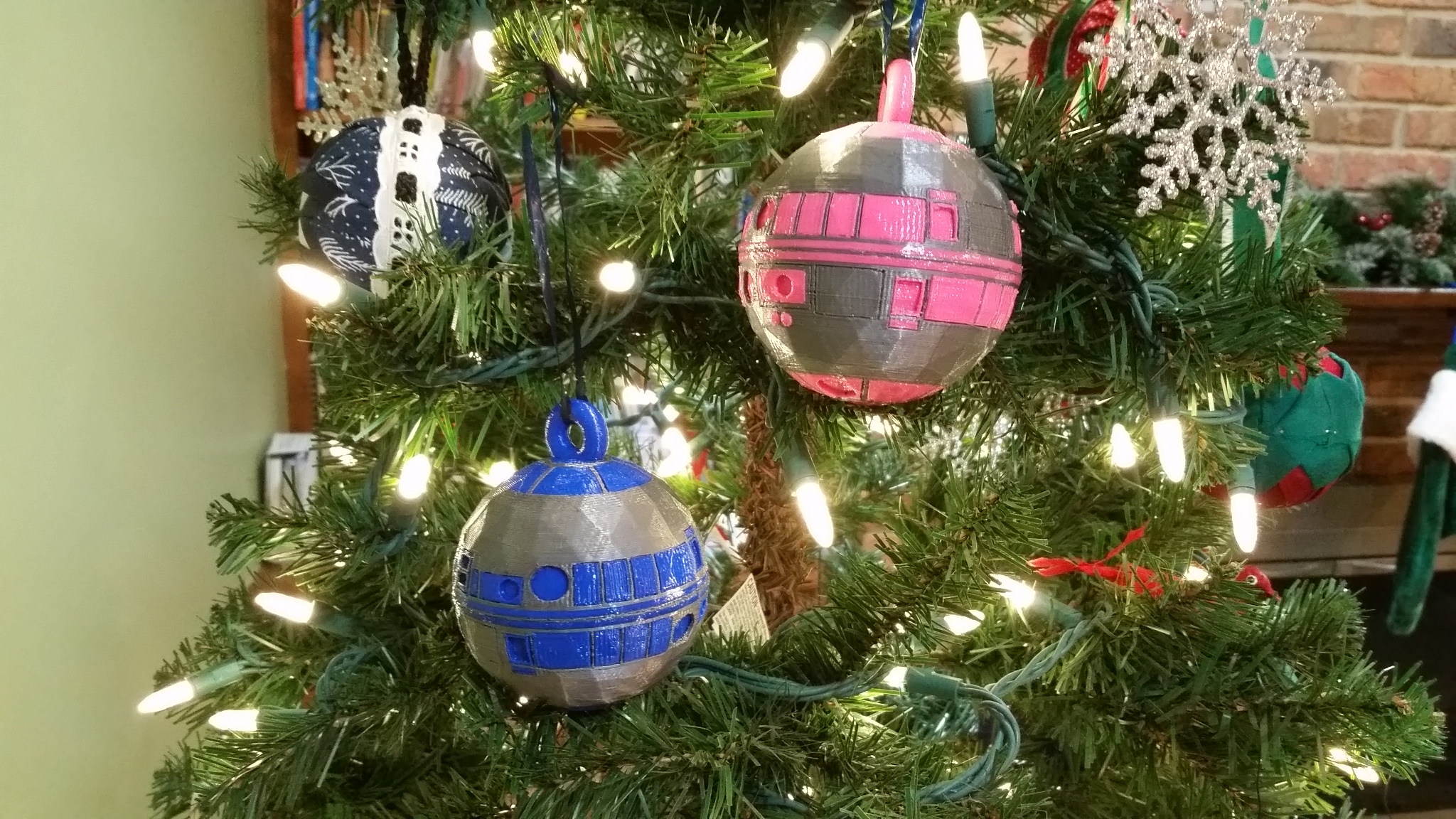 R2 Ornament