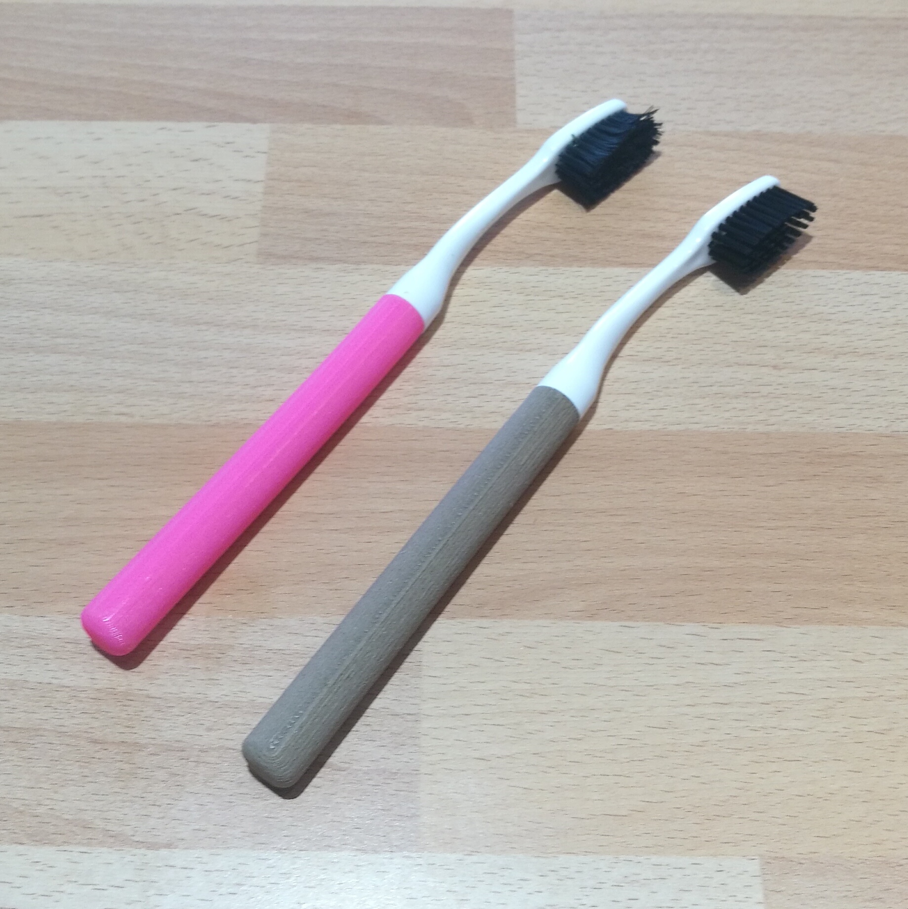 Manche et pieds pour tête de brosse à dents modèle Edith