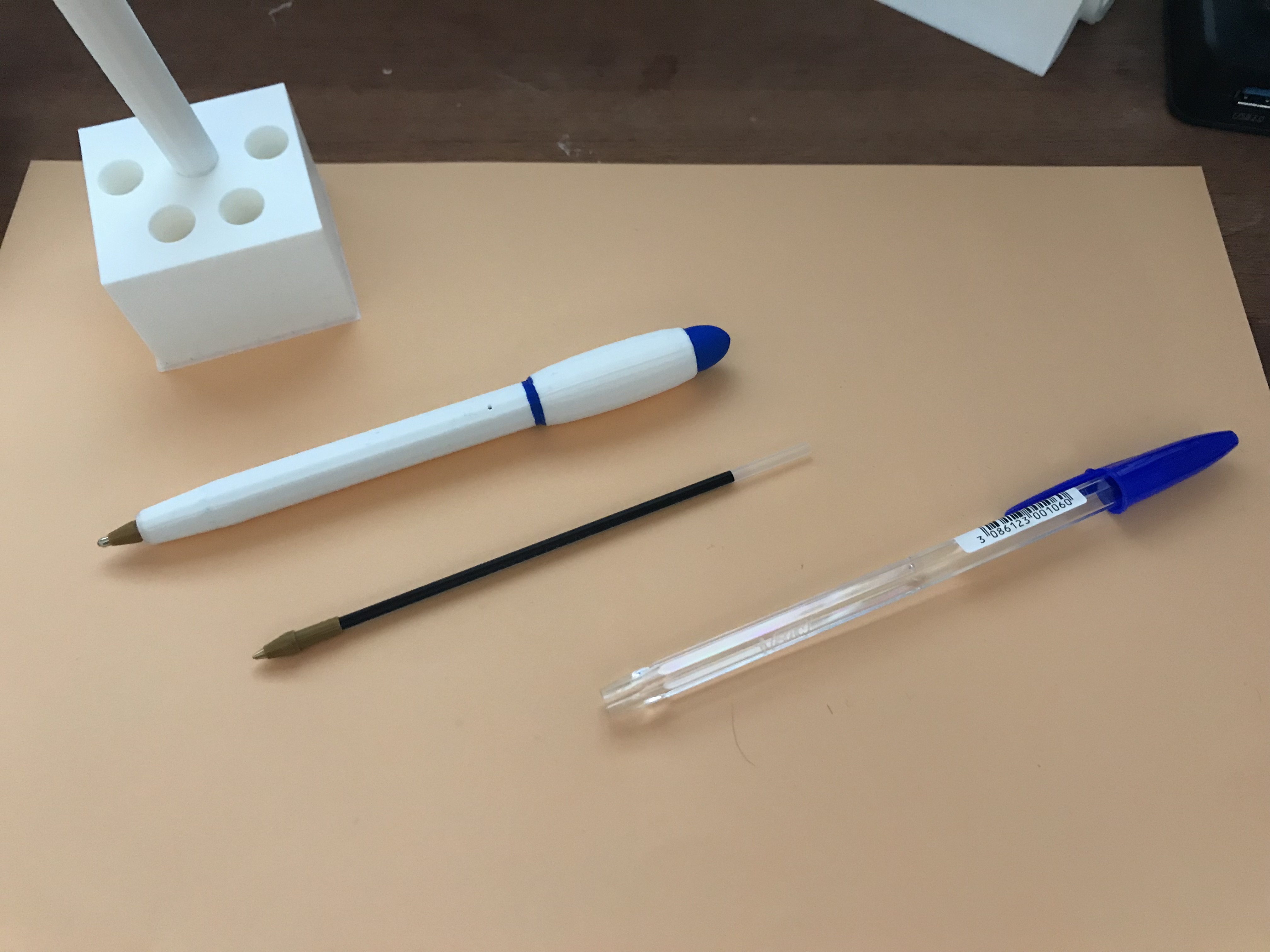 Pen Bic Cristal. (Stylo Bic Cristal)