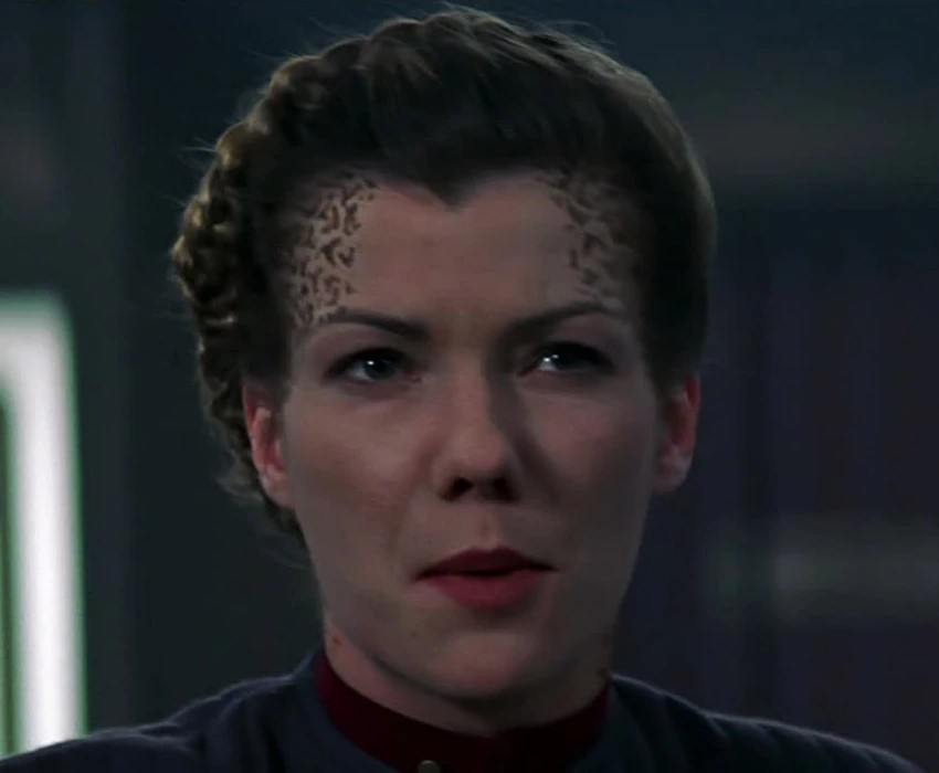 Ensign Kell Perim figure head- Star Trek Insurrection